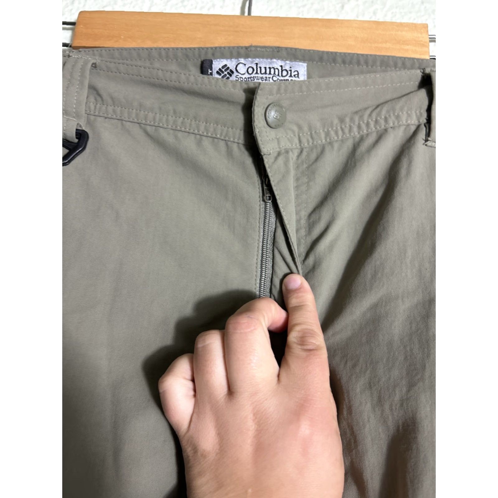 Olive Columbia GRT Convertible Cargo Pants Men's L Olive/Gray Nylon Quick Dry Pockets Ankle Zip Casual Travel Size US 33 - 6 Thumbnail