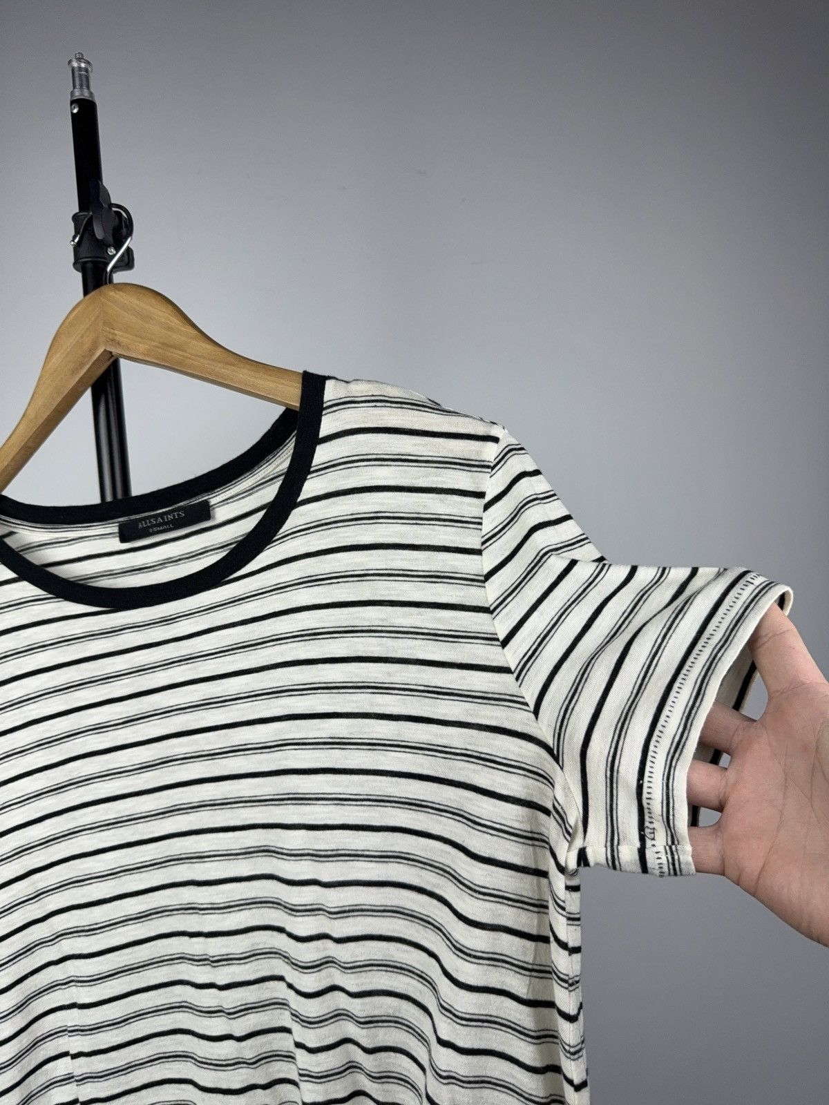 Allsaints AllSaints Striped Knotted Tee Minimalist Casual Top Size XS / US 0-2 / IT 36-38 - 5 Thumbnail