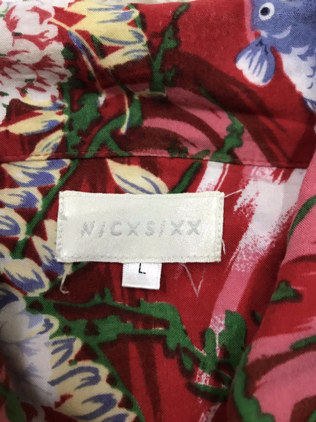 Japanese Brand VINTAGE NICXSIXX GOLD FISH HAWAIIAN RAYON SHIRT BUTTON UP Size US M / EU 48-50 / 2 - 10 Thumbnail