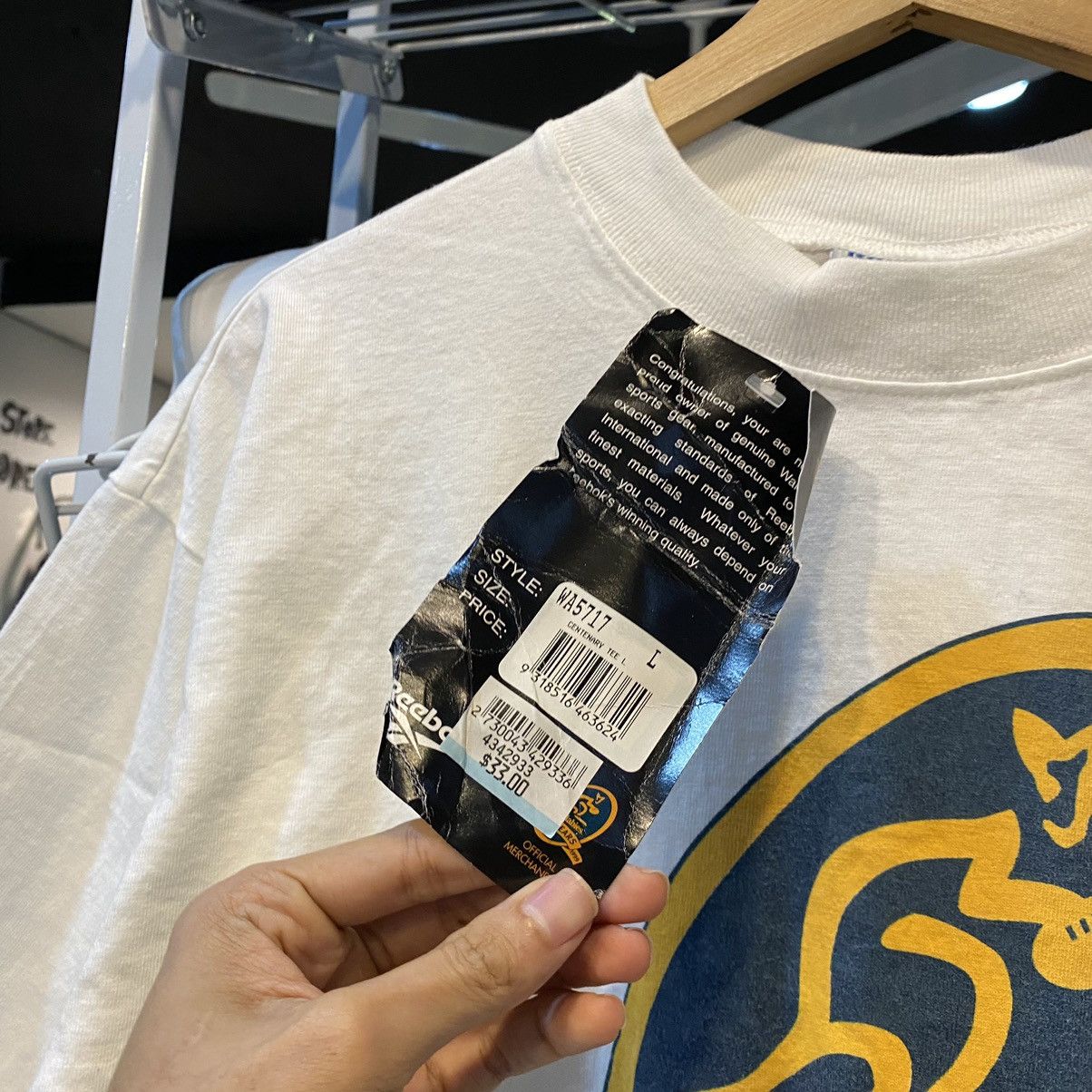 Reebok DEADSTOCK wallabies australian rugby streetwear tee size L Size US L / EU 52-54 / 3 - 7 Thumbnail