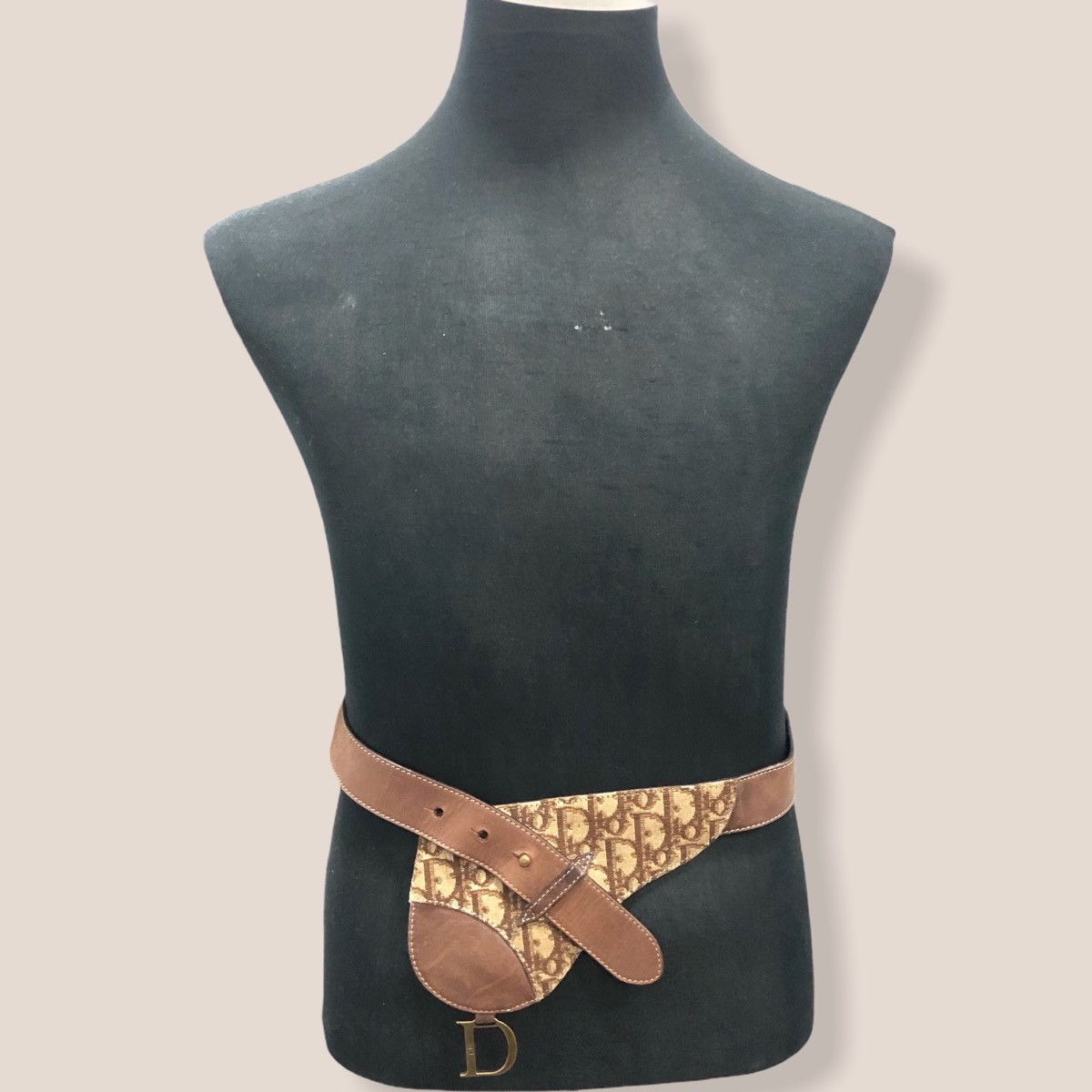 Dior ‼️LASTDROP‼️ CHRISTIAN DIOR TROTTER SADDLE WAIST BAG RARE ITEM Size ONE SIZE - 3 Thumbnail