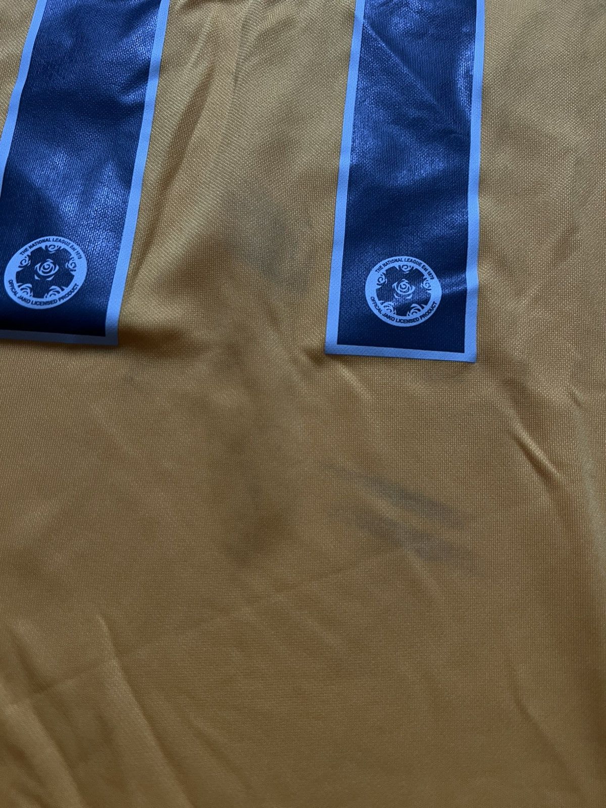 Nike Torquay United 2019-20 Nike t-shirt football jersey sz M #11 Size US M / EU 48-50 / 2 - 9 Thumbnail