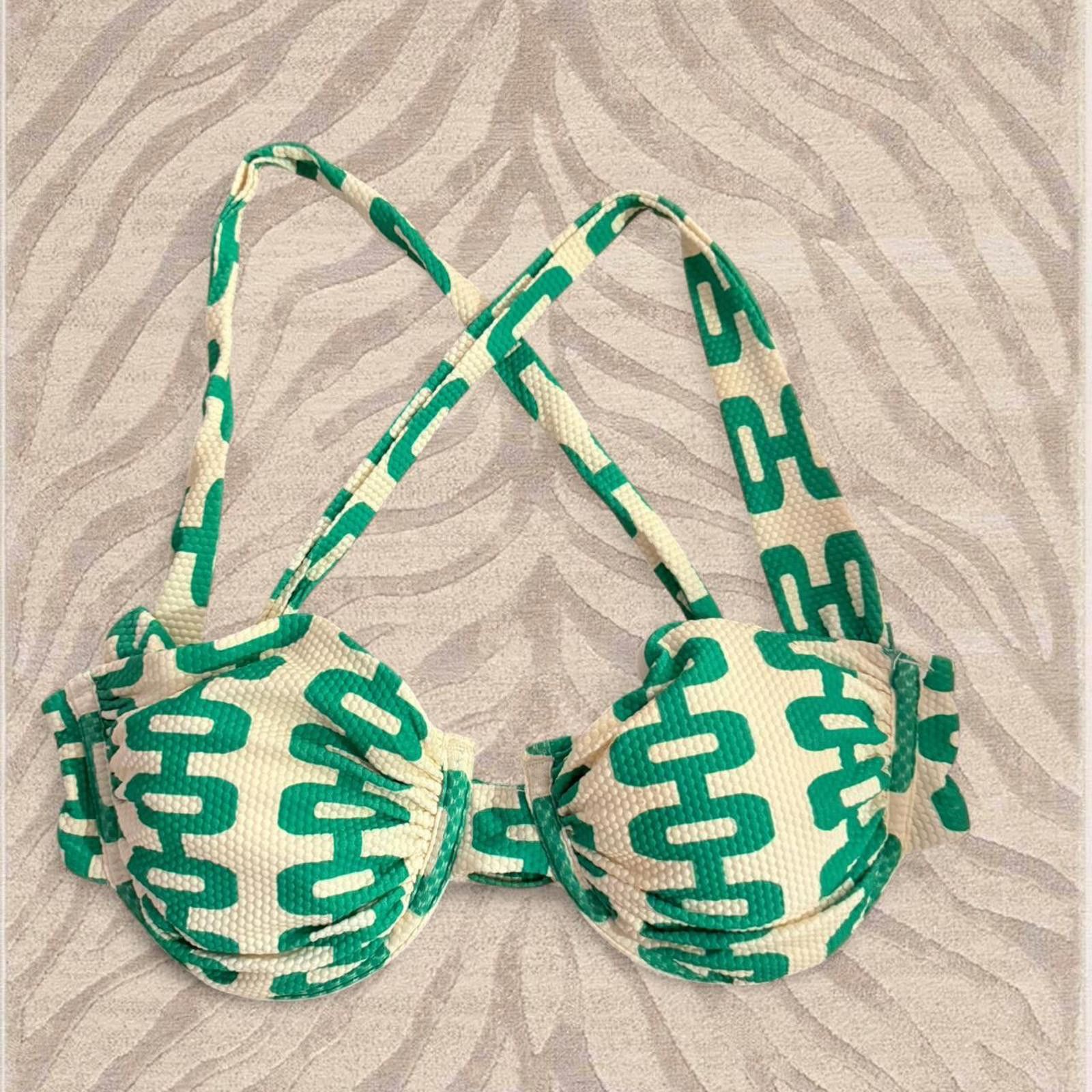 Other Gianni Bini green + white textured bikini top Size ONE SIZE - 2 Thumbnail