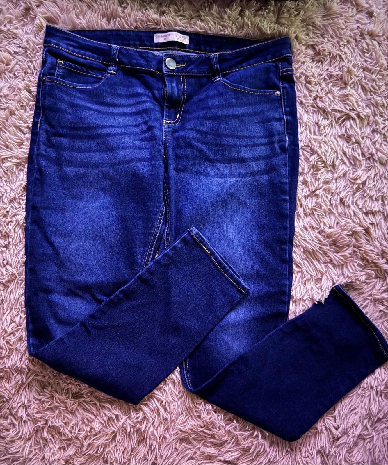 Designer Women’s Dark Wash Skinny Jeans 15 Size 40" / US 18 - 1 Thumbnail