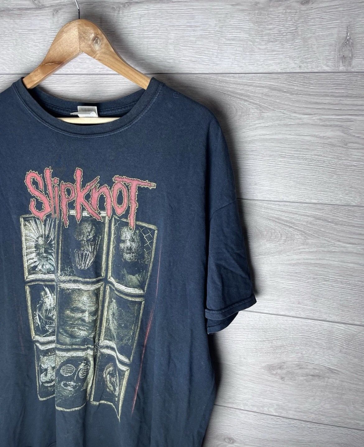 Gildan Mens vintage t-shirt slipnknot 2004 size xl rock merch Size US XL / EU 56 / 4 - 3 Thumbnail
