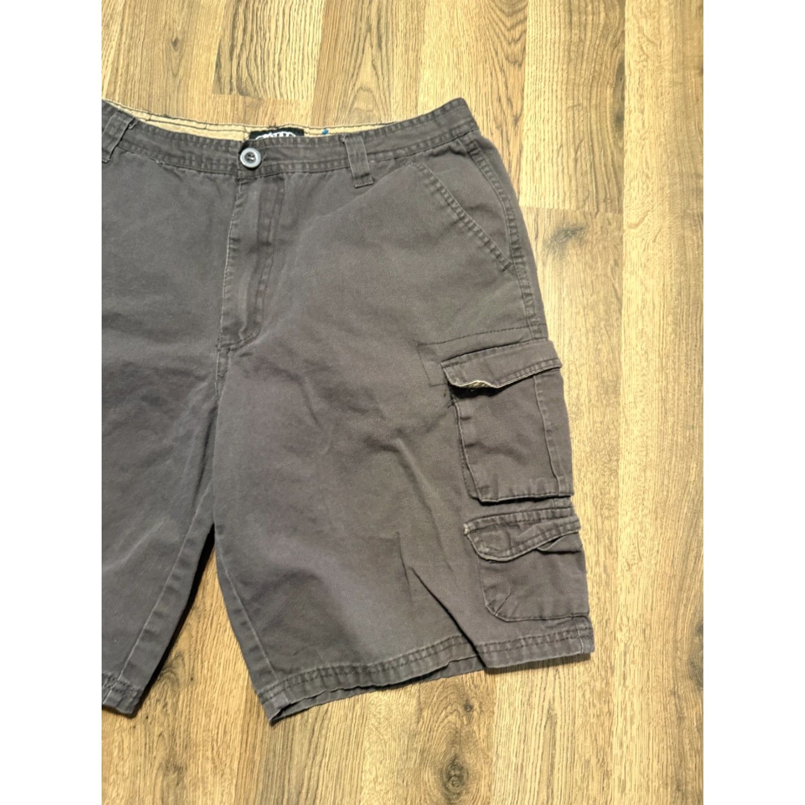 Vintage Rugged Wear Cargo Shorts Mens 36 Brown Pocket Pockets Cargo Short, Cotton, Flat Front, Zip, Regular Rise, 36in Waist, Vintage No Size US 36 / EU 52 - 4 Thumbnail