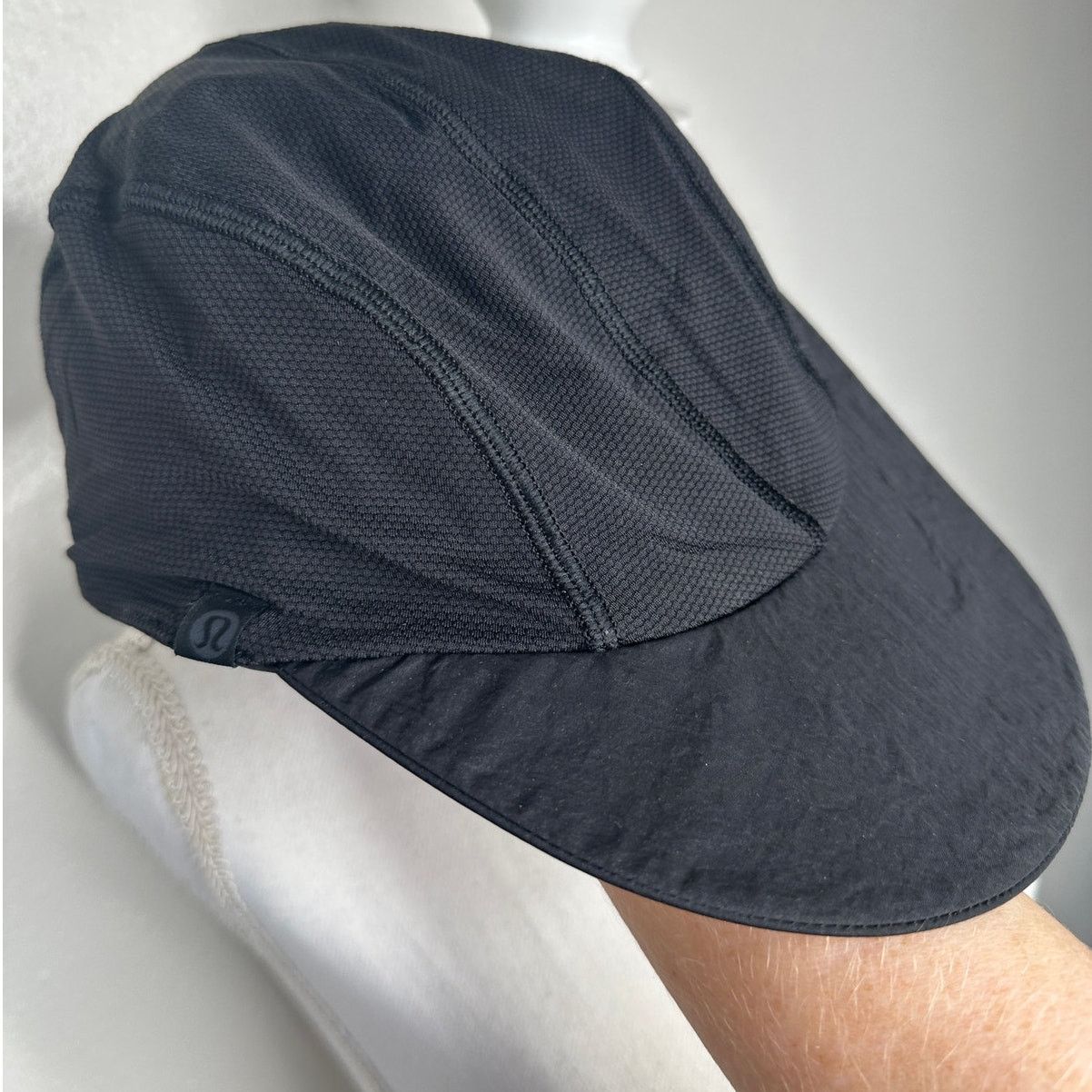 Lululemon Lululemon Black Adjustable Runners Hat Size ONE SIZE - 6 Thumbnail