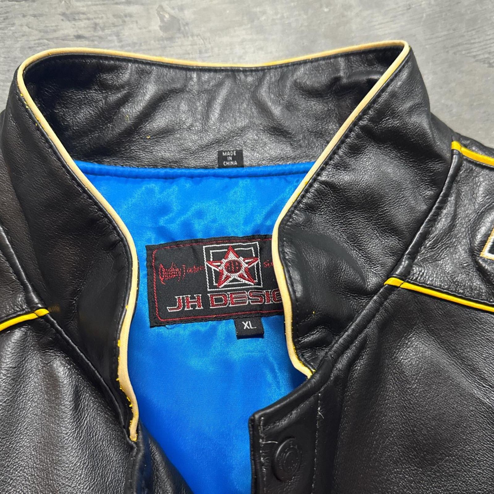 Disney × Vintage Vintage JH Design Donald Duck NASCAR Disney Leather Jacket Size US XL / EU 56 / 4 - 7 Thumbnail