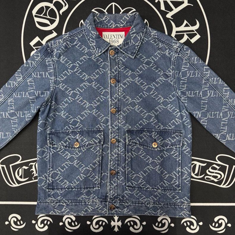 Valentino Valentino All-Over Print Denim Jacket-yf Size US M / EU 48-50 / 2 - 1 Thumbnail