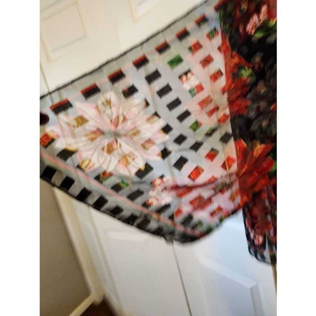 Other Black Floral scarf Size ONE SIZE - 3 Thumbnail