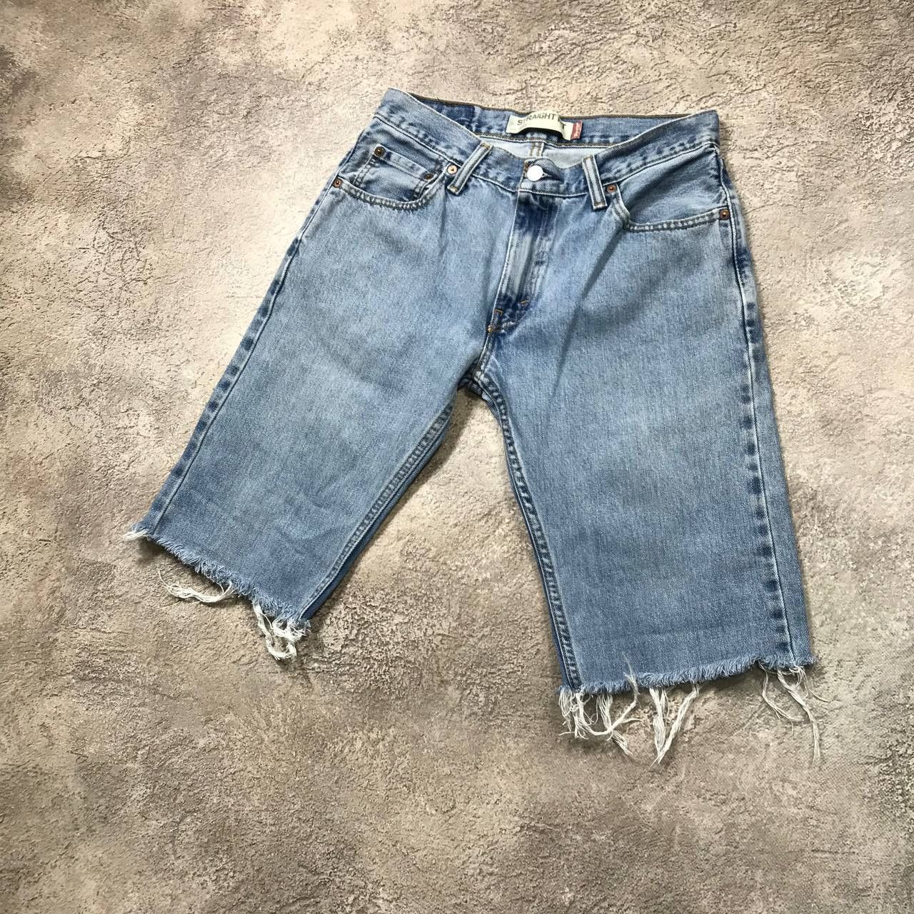 Vintage Vintage Levis Thrashed Denim Shorts Y2K Streetwear Boxy 29 Size US 29 - 2 Thumbnail