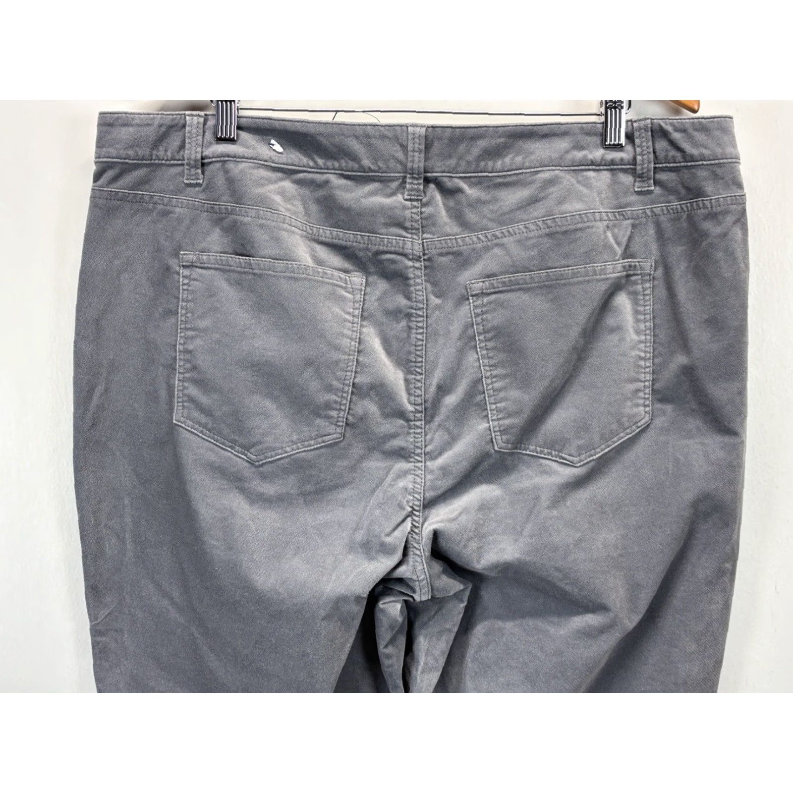 Talbots VINTAGE? No, not vintage. Talbots Velvet Pants - High Waist Straight Leg - 18W Plus - Gray - 5 Pocket - Women - Pants Size 40" / US 18 - 4 Thumbnail