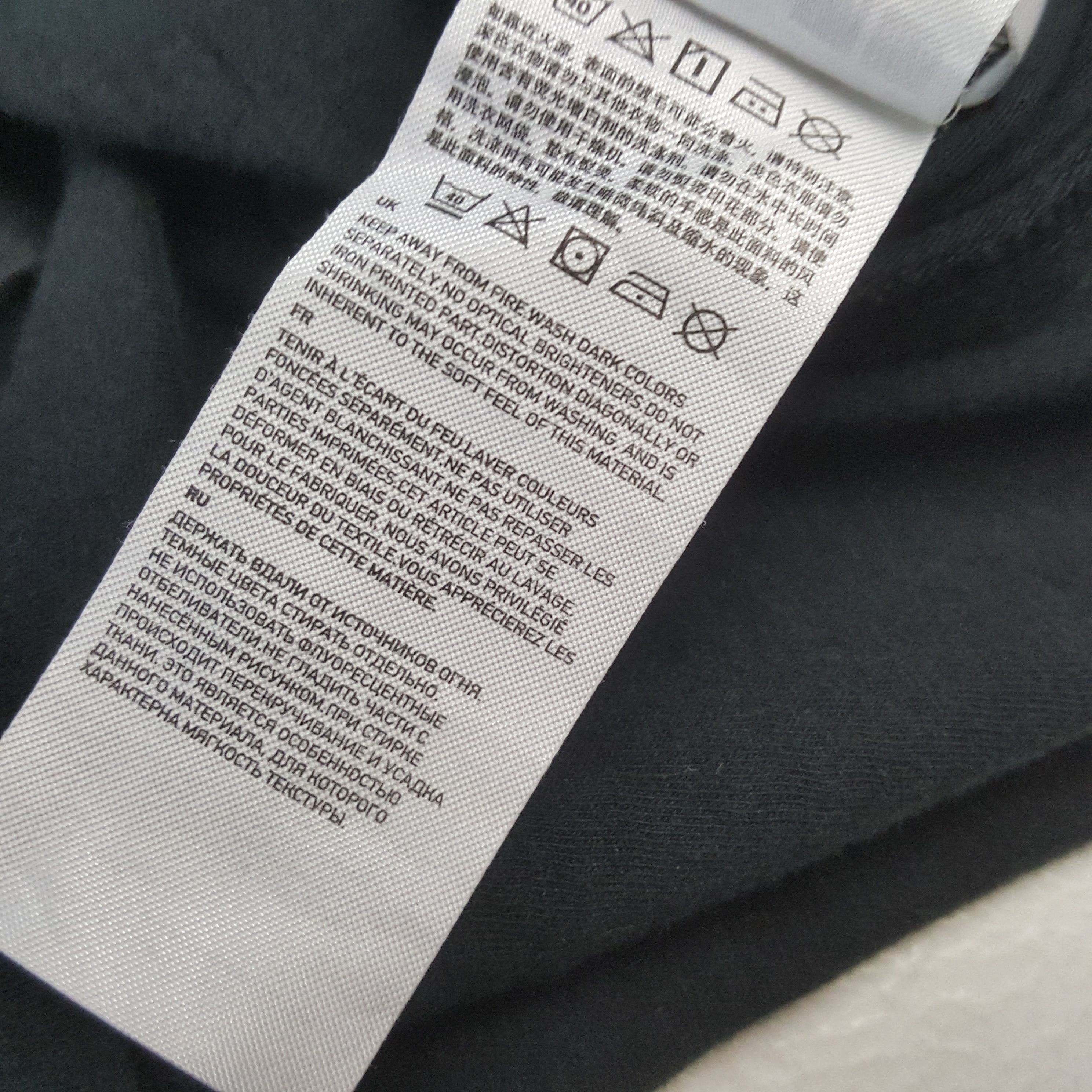 Undercover × Uniqlo UNIQLO UNDERCOVER Japanese Brand Tshirt C285N19 Size US S / EU 44-46 / 1 - 9 Thumbnail