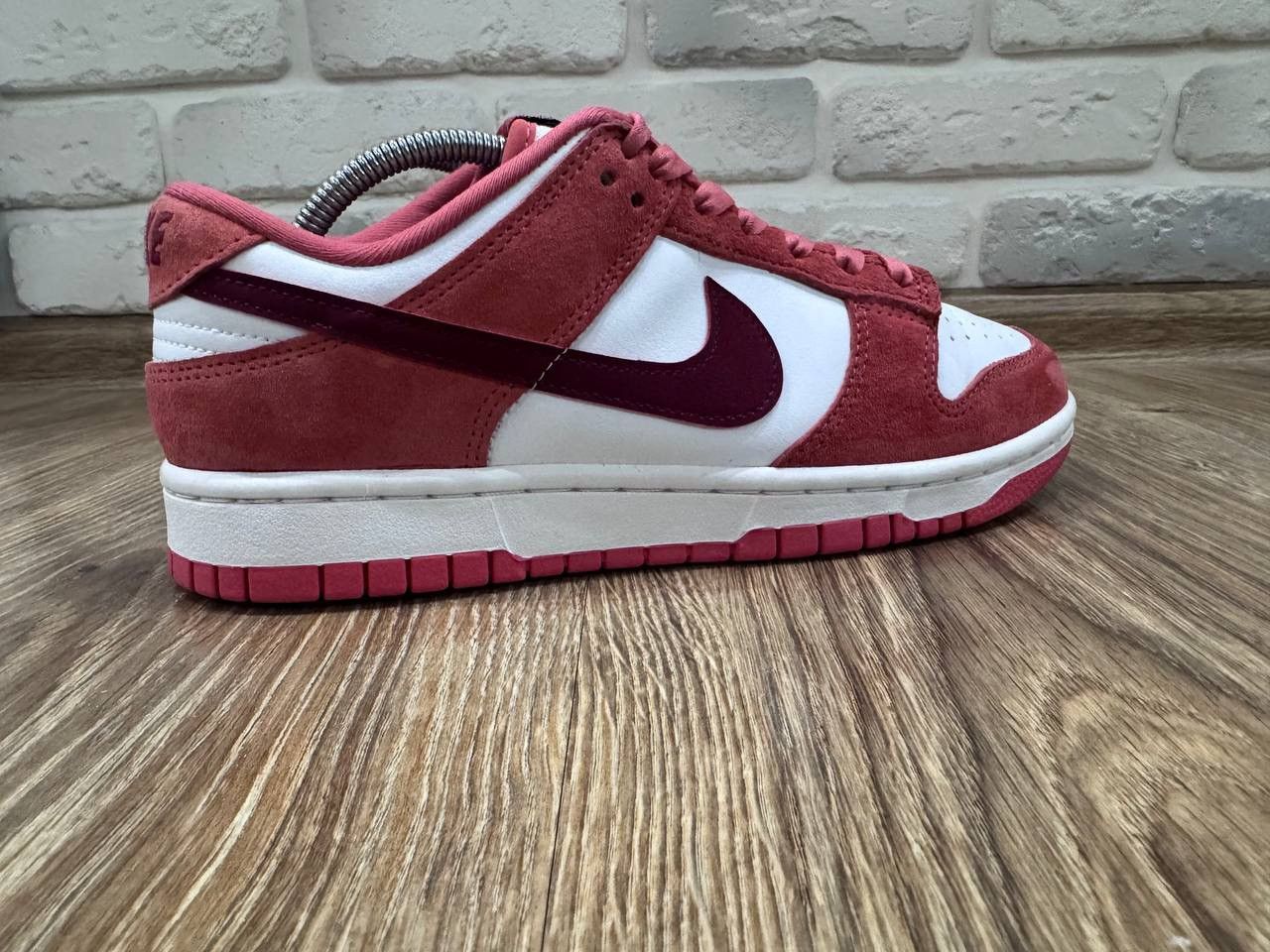 Nike Nike Dunk Low Valentine’s Day Womens Sneakers Size 40 Size US 8.5 / IT 38.5 - 7 Thumbnail