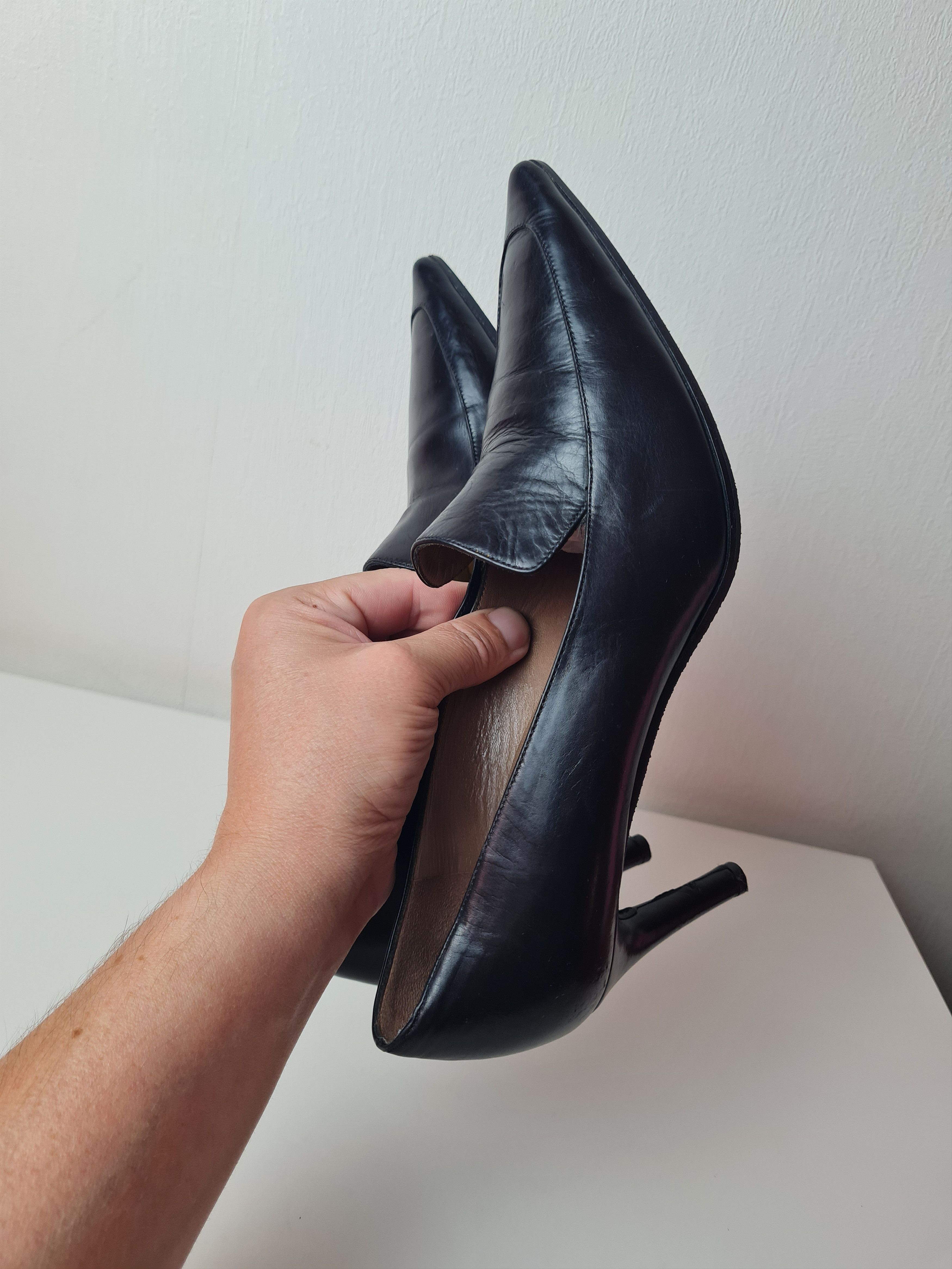 Gucci Vintage shoes Gucci almond toe heels black Luxury Sz 38 Size US 8 / IT 38 - 11 Thumbnail