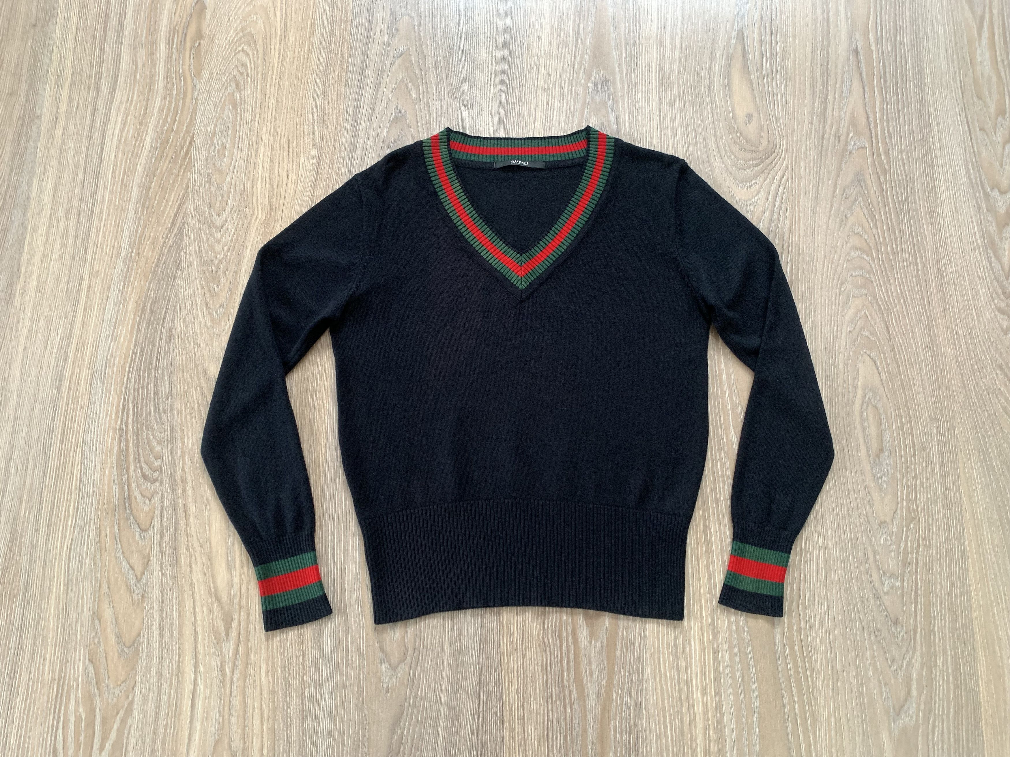 Gucci Gucci Black V-Neck Sweater Jumper Size M / US 6-8 / IT 42-44 - 1 Thumbnail