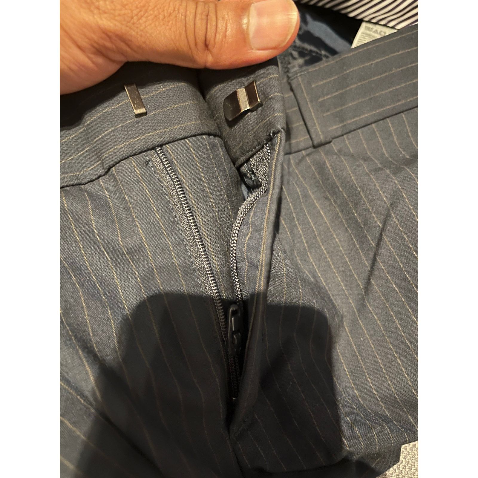 Banana Republic Banana Republic - RYAN SLIM STRAIGHT PINSTRIPE PANT / 6R Size 28" / US 6 / IT 42 - 9 Thumbnail