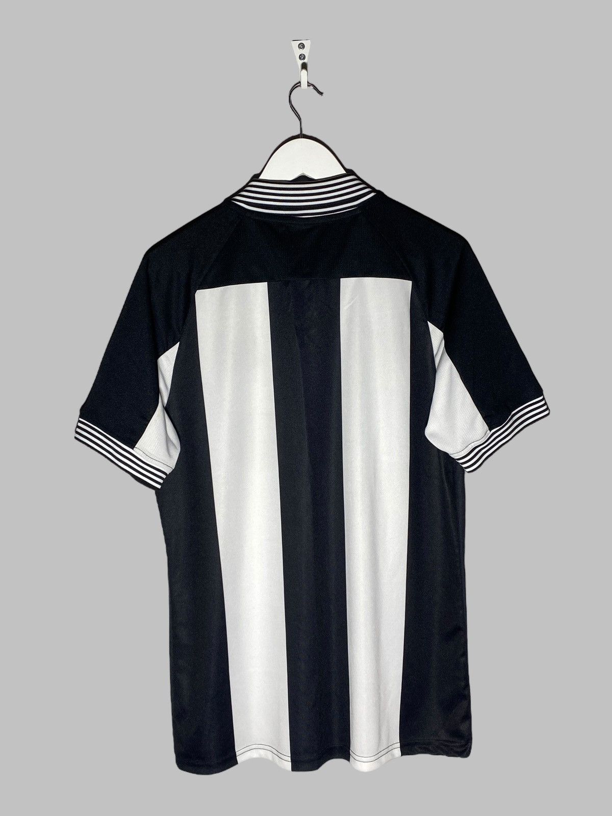 Other Castore Newcastle United 2020/21 Special Edition Jersey Size US L / EU 52-54 / 3 - 2 Thumbnail
