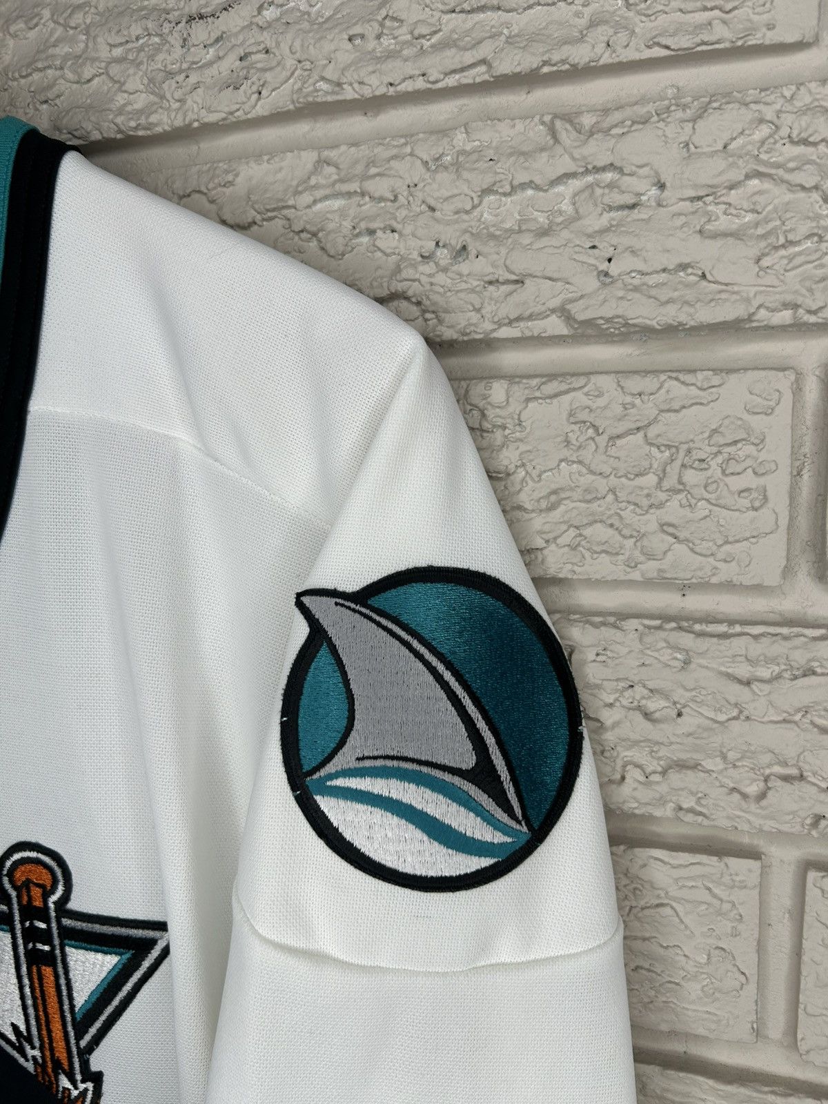 Ccm Vintage CCM San Jose Sharks Jersey Size US XL / EU 56 / 4 - 4 Thumbnail