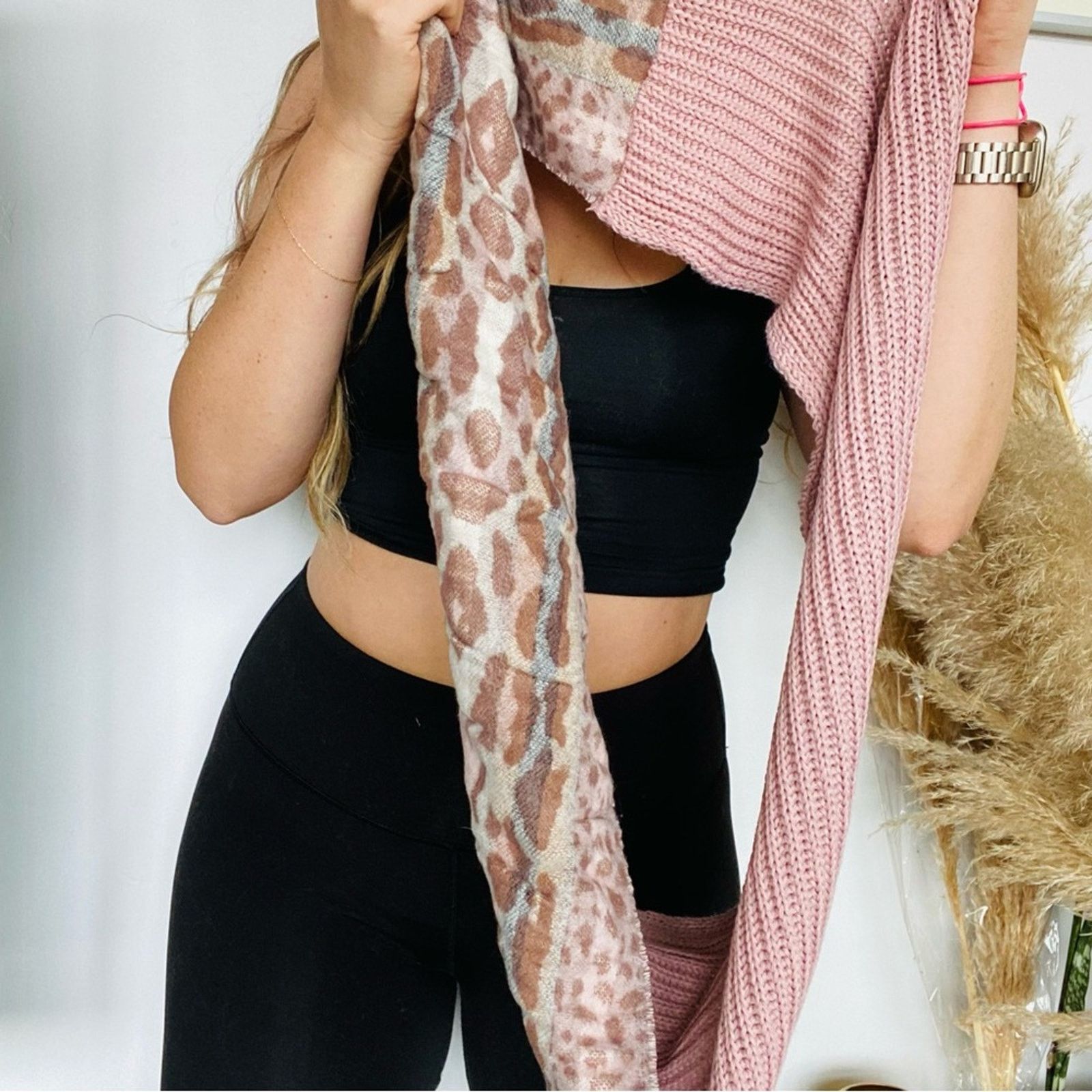 Nordstrom NEW NORDSTROM Pink Cream Leopard Chunky Knit Infinity Scarf Size ONE SIZE - 2 Thumbnail