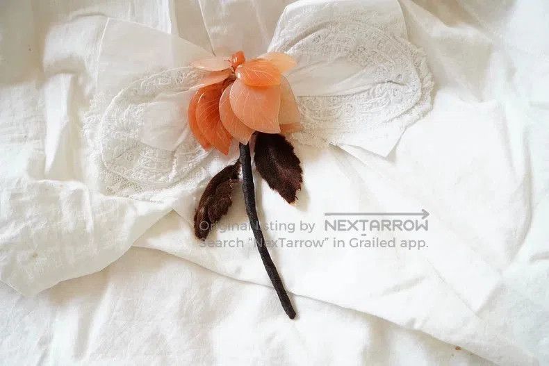 Kenzo 1980s Kenzo Jade Flower Brooch. Size ONE SIZE - 2 Thumbnail