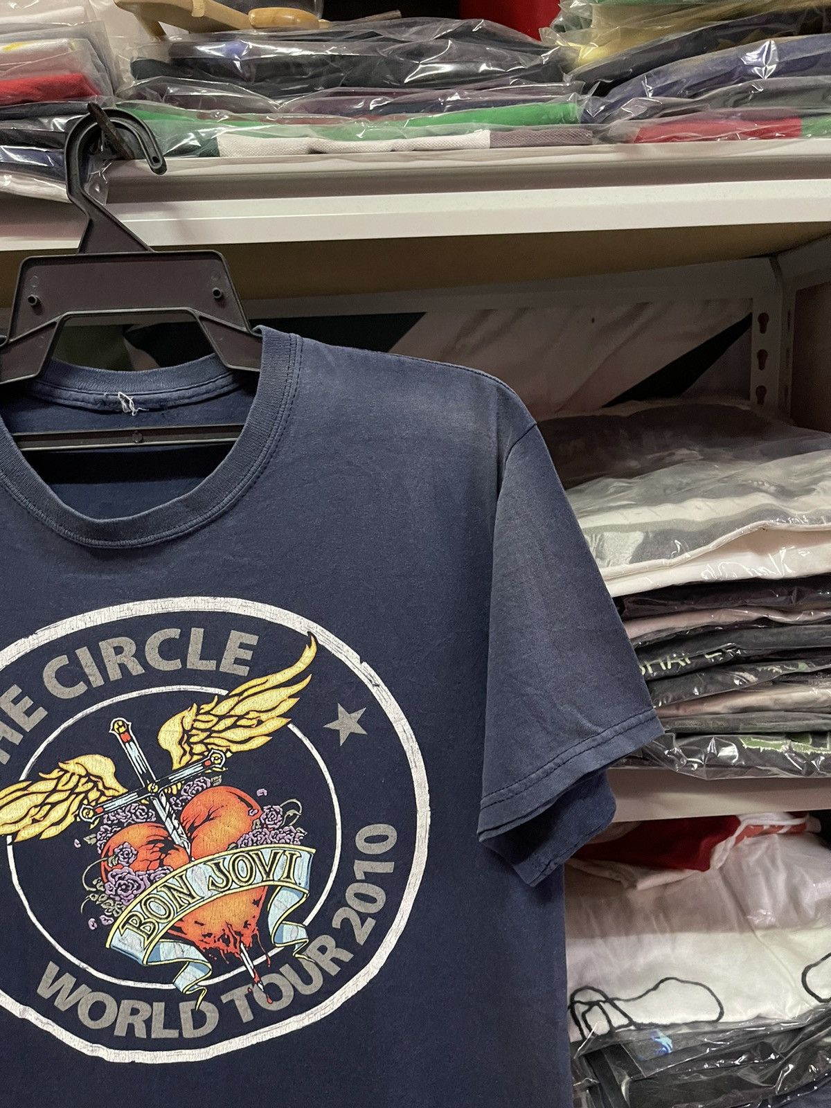 Band Tees Tour Tee x Bon Jovi World Tour🔥🔥🔥 Size US M / EU 48-50 / 2 - 3 Thumbnail