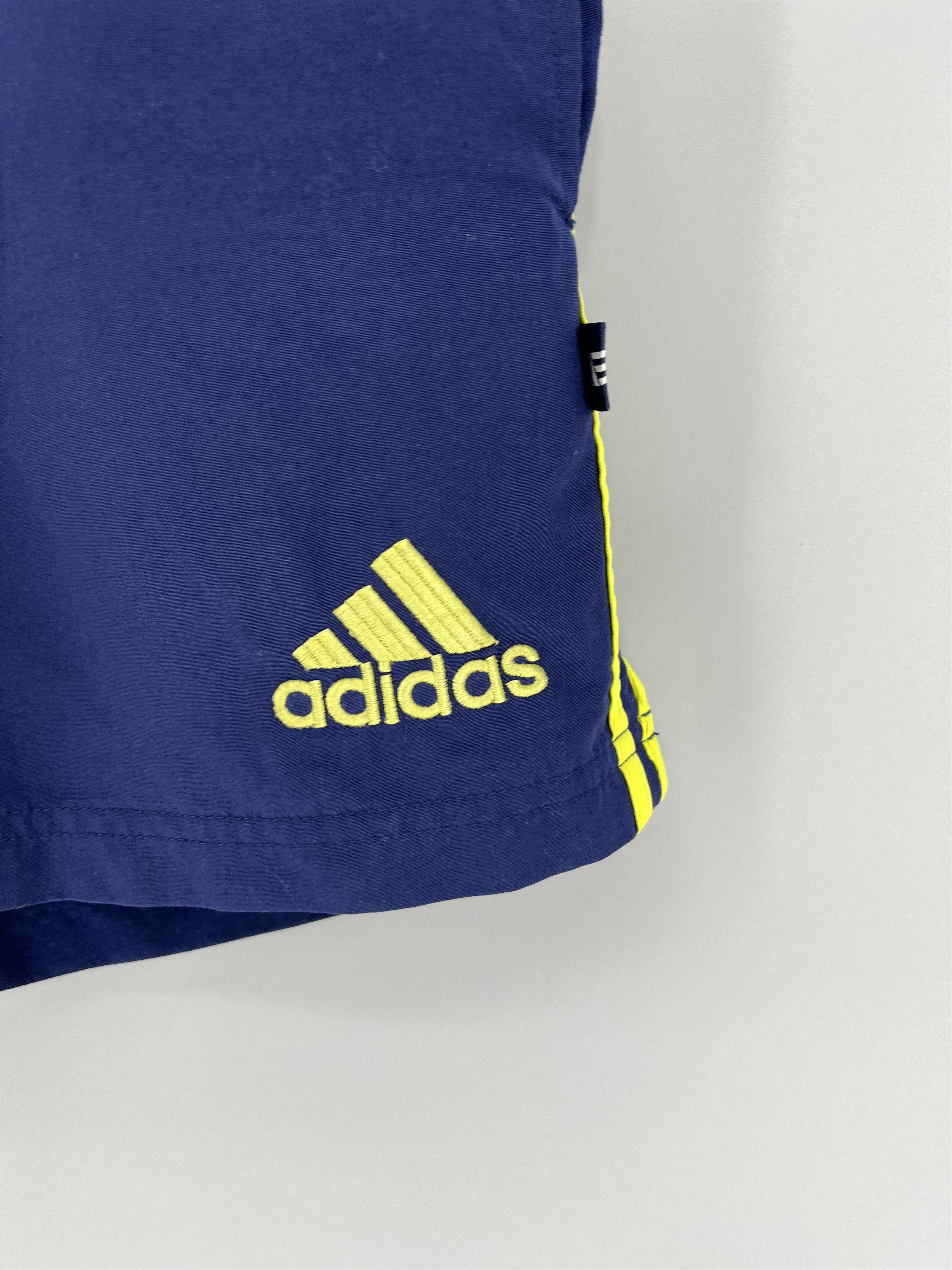 Adidas Vintage Y2K Adidas mini logo shorts streetwear Style Size US 26 / EU 42 - 6 Thumbnail