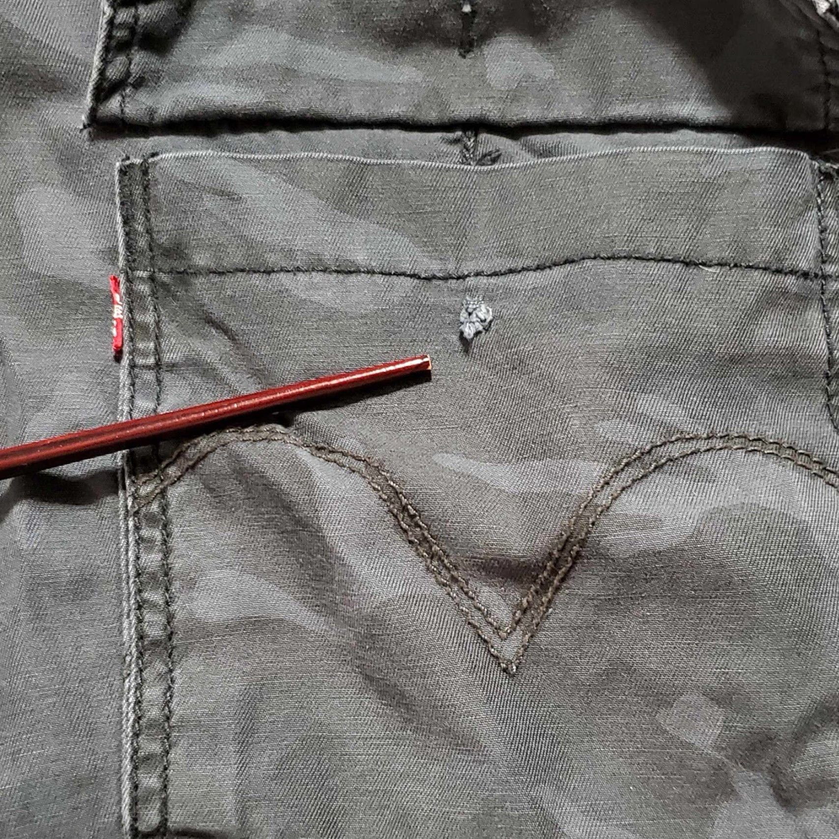 Levi's Levi's Pants Cargo Men Gray Camouflage 42 Inseam 24 Regular Size 42 Mens Cargo Gray Camouflage Pants Size US 42 / EU 58 - 7 Thumbnail