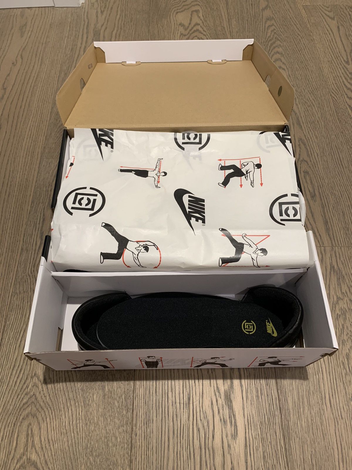CLOT × Nike Nike x Clot “CLOTEZ” Yellow/Black Bruce Lee Size US 9 / EU 42 - 6 Thumbnail