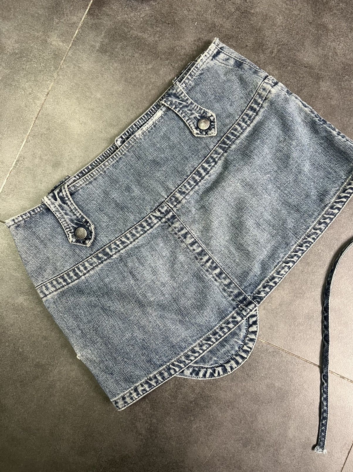 Diesel Y2K Diesel Vintage Moto Bondage Cargo Pleated Mini Skirt Size 27" / US 4 / IT 40 - 11 Thumbnail