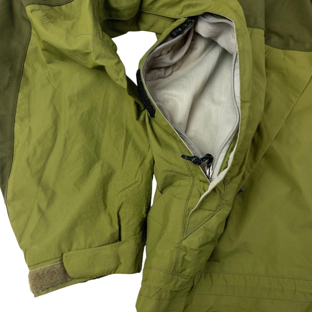 Montbell Vintage Montbell Goretex Snowboarding Jacket Size M Size US M / EU 48-50 / 2 - 6 Thumbnail