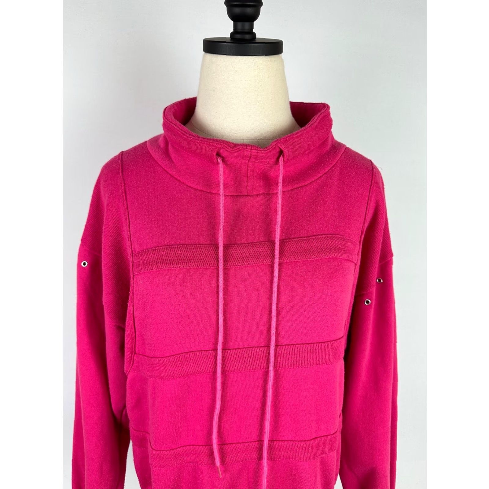 Vintage VTG 80s Fuchsia Pink Pullover Sweatshirt S Cowl Neck Drawstring Grommets Retro Size S / US 4 / IT 40 - 2 Thumbnail