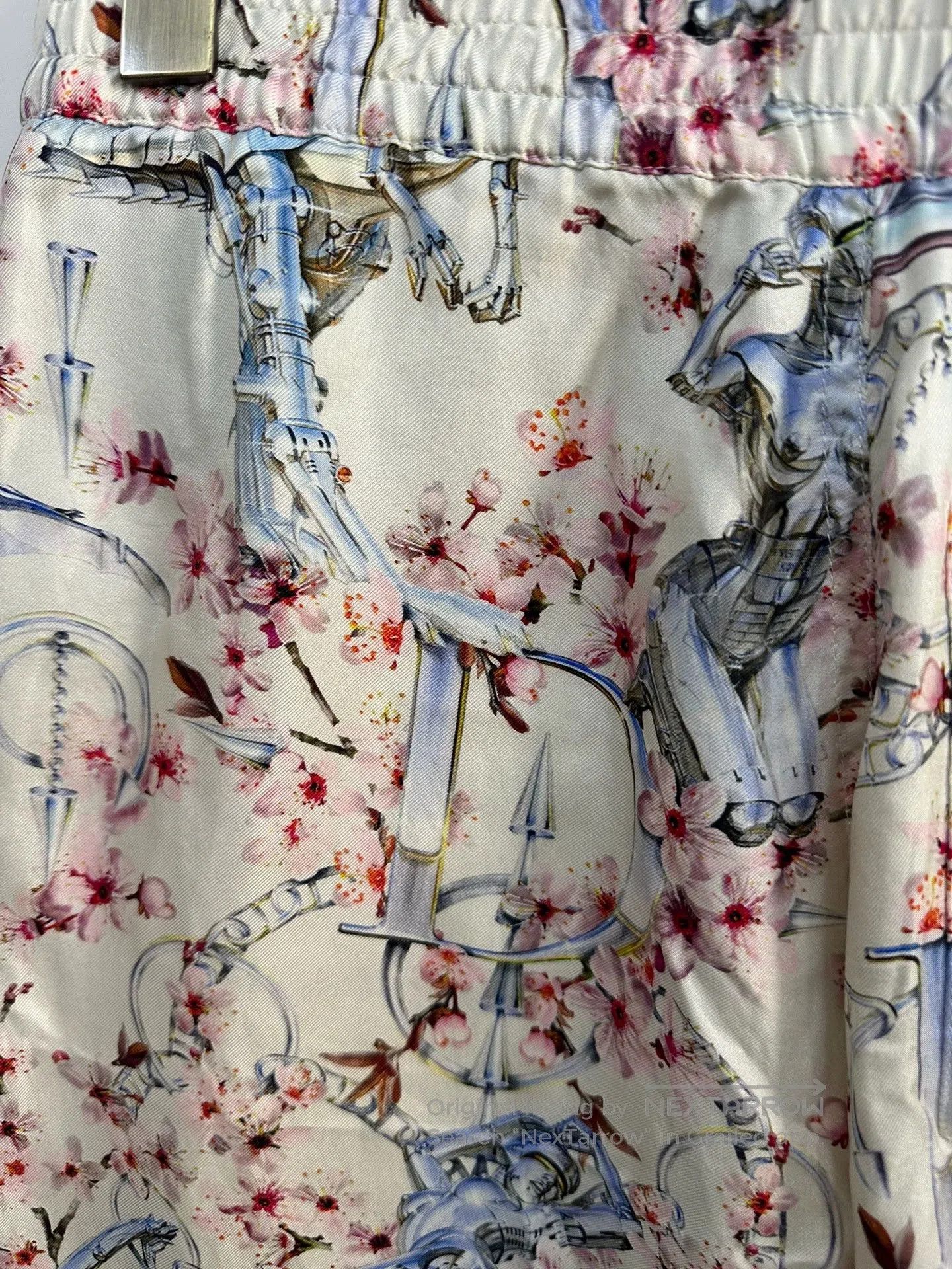 Dior Dior Sorayama Pre-Fall 2019 Silk Shorts. Size US 28 / EU 44 - 7 Thumbnail