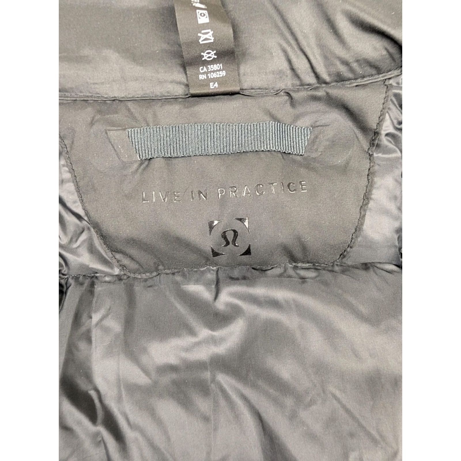 Lululemon Lululemon Jacket Mens M Gray Down Puffer Full Zip Insulated Athletic Jacket Size US M / EU 48-50 / 2 - 6 Thumbnail