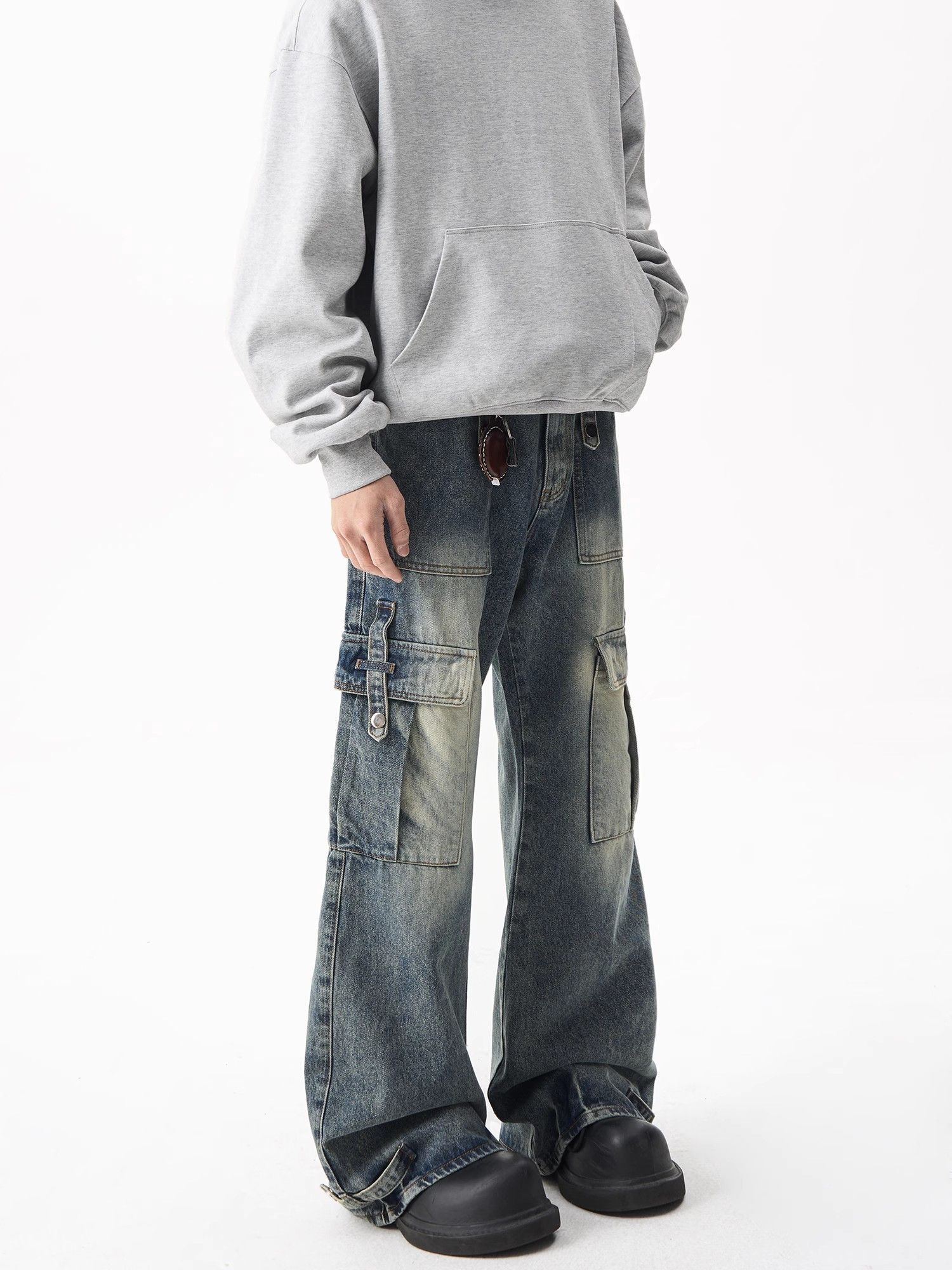 image of Retro Large Pocket Wide Leg Jeans in Blue, Men's (Size 30)
