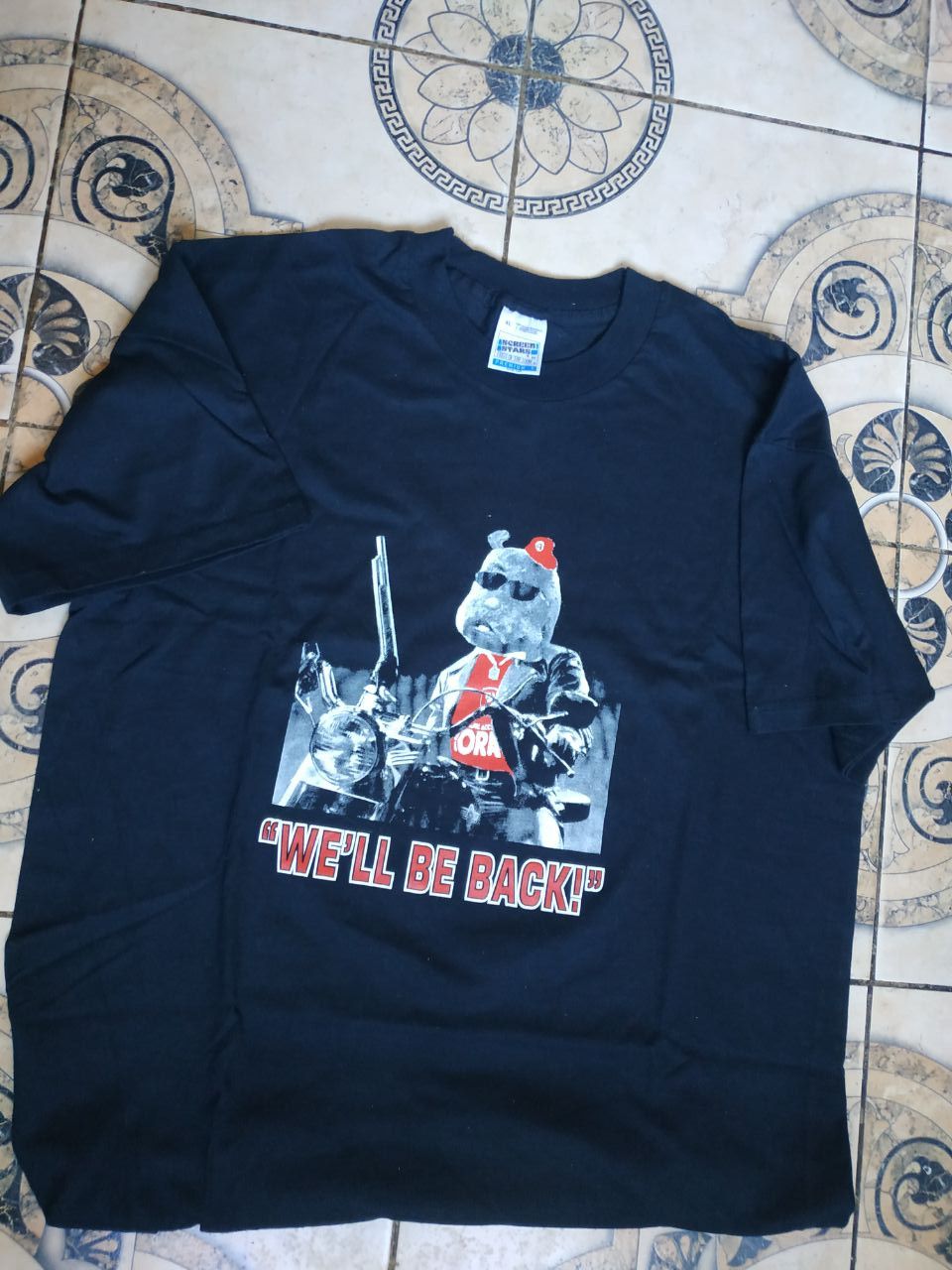 Fruit Of The Loom Vintage 90s Barnsley FCTobyTerminator We'll Be Back Screen Size US XL / EU 56 / 4 - 10 Thumbnail