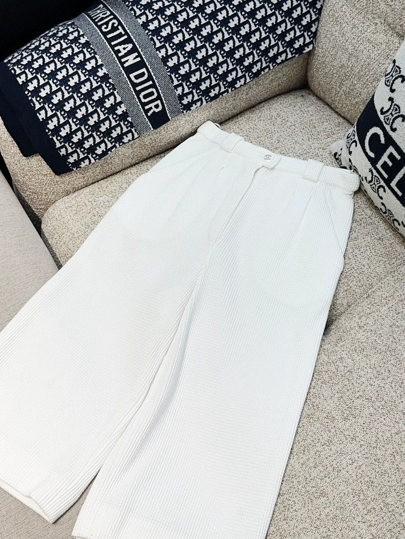 Chanel Chanel 21C Bermuda series white waffle wide-leg pants Size 42" / US 20 - 2 Thumbnail