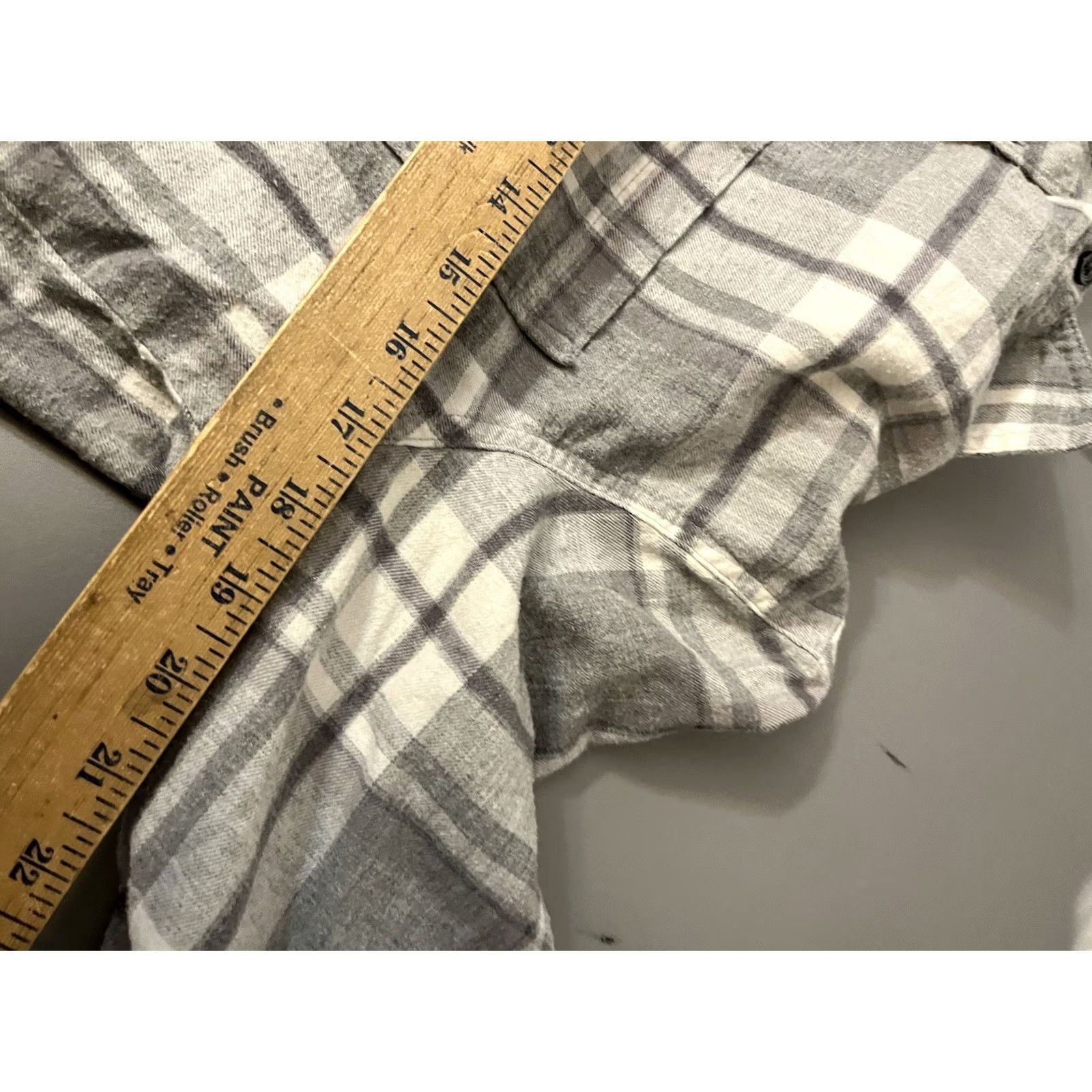 Old Navy Old Navy Shirt Gray White Plaid Button Down Women's Size L Size L / US 10 / IT 46 - 5 Thumbnail