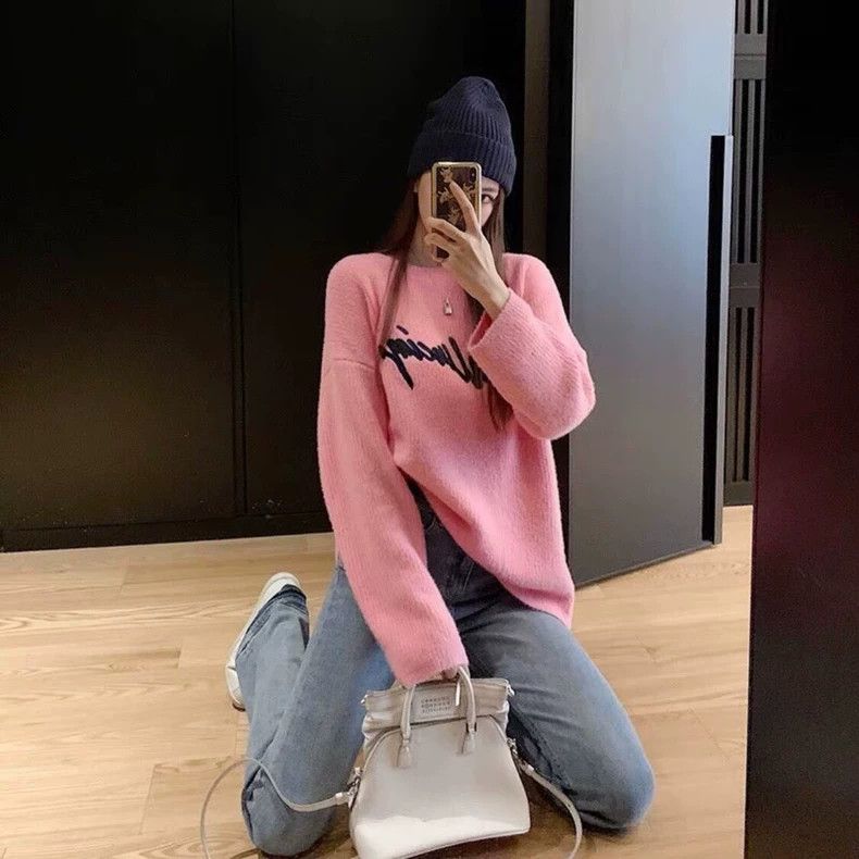 Balenciaga Balenciaga Pink logo embroidered crewneck cotton teddy kni Size S / US 4 / IT 40 - 9 Thumbnail