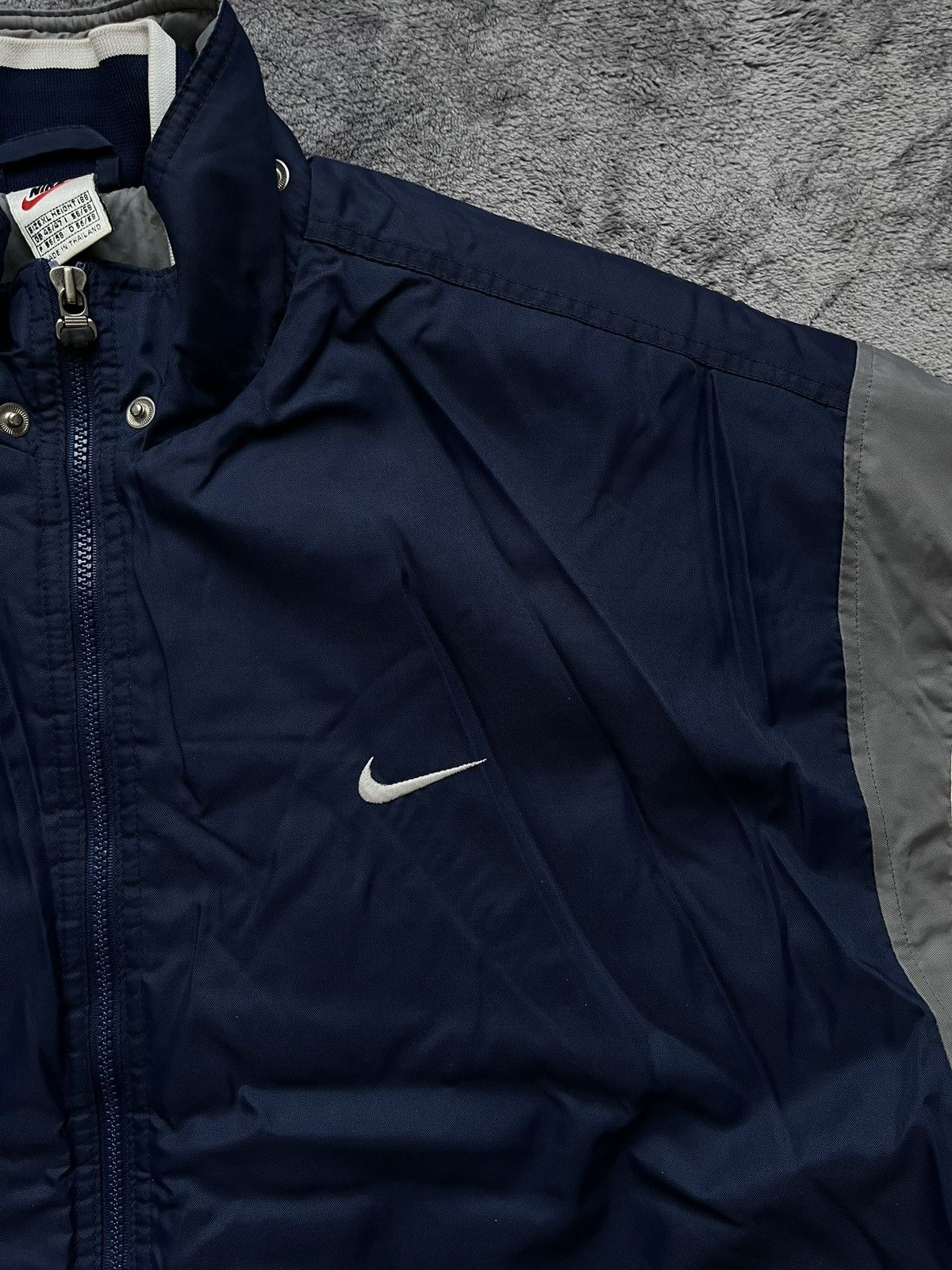 Nike 90s Nike Big Spellout Logo Down Jacket Swoosh Y2k Retro Size US XL / EU 56 / 4 - 3 Thumbnail