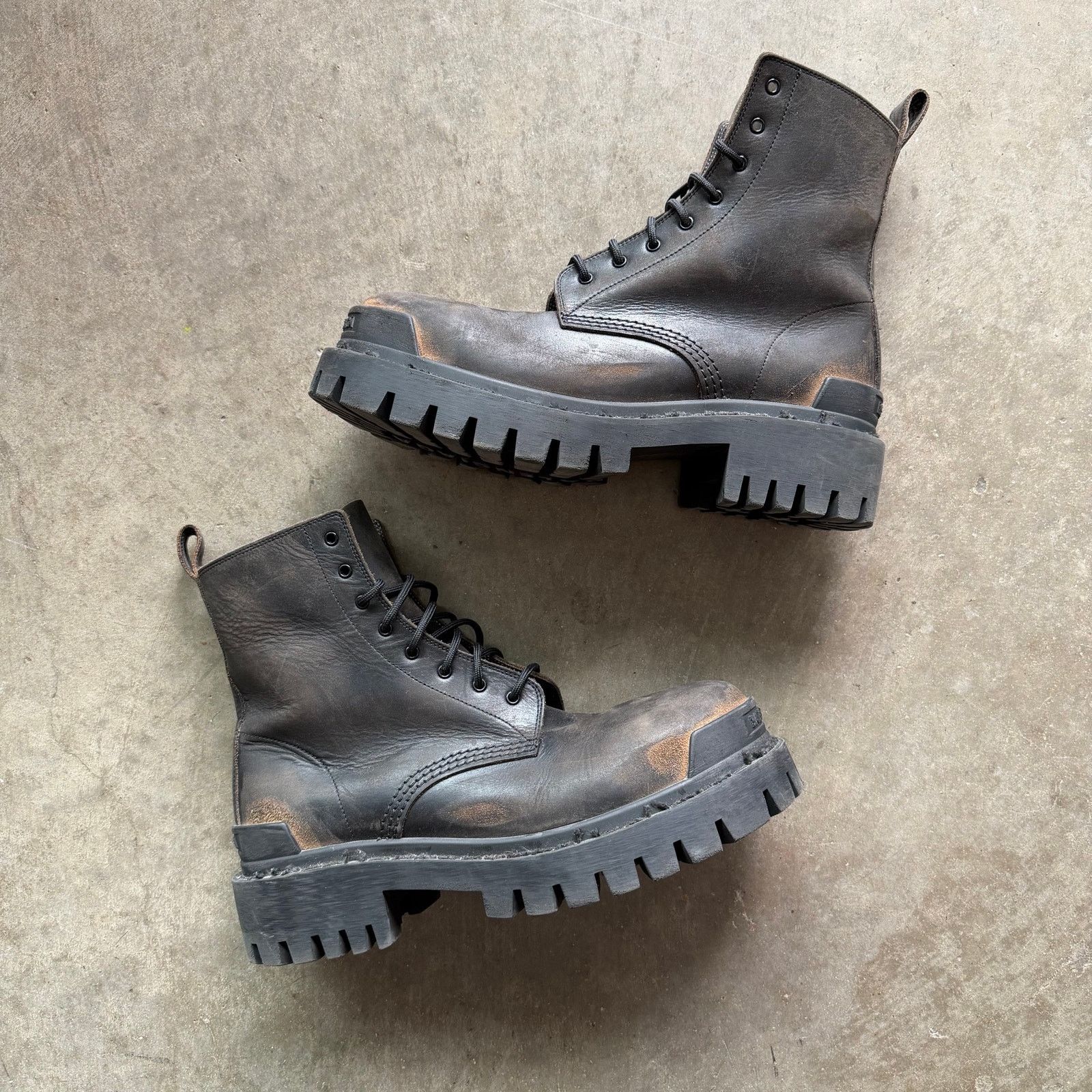 Balenciaga Balenciaga Strike Boots Browm Size US 8 / EU 41 - 2 Thumbnail