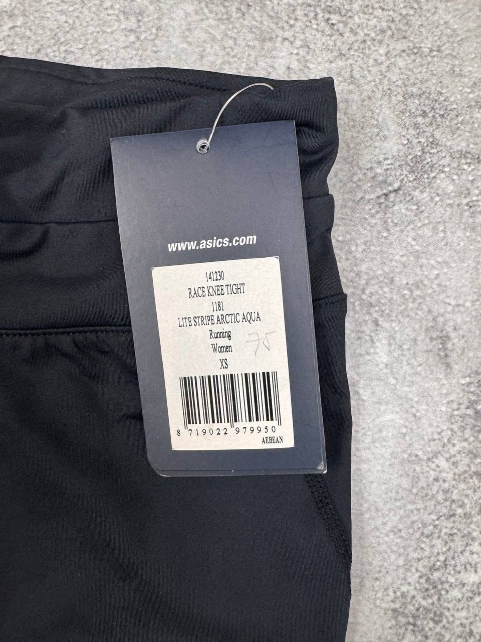 Asics Asics Women NWT Race Knee Tight Capri Leggings Running Black Size 24" / US 00 / IT 34 - 4 Thumbnail