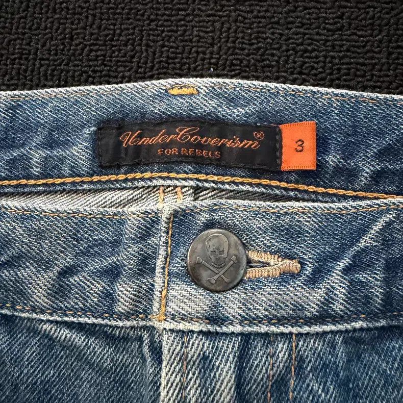 Undercover Undercover size 3 05 SS 5 ripped embroidered jeans Size US 30 / EU 46 - 2 Thumbnail