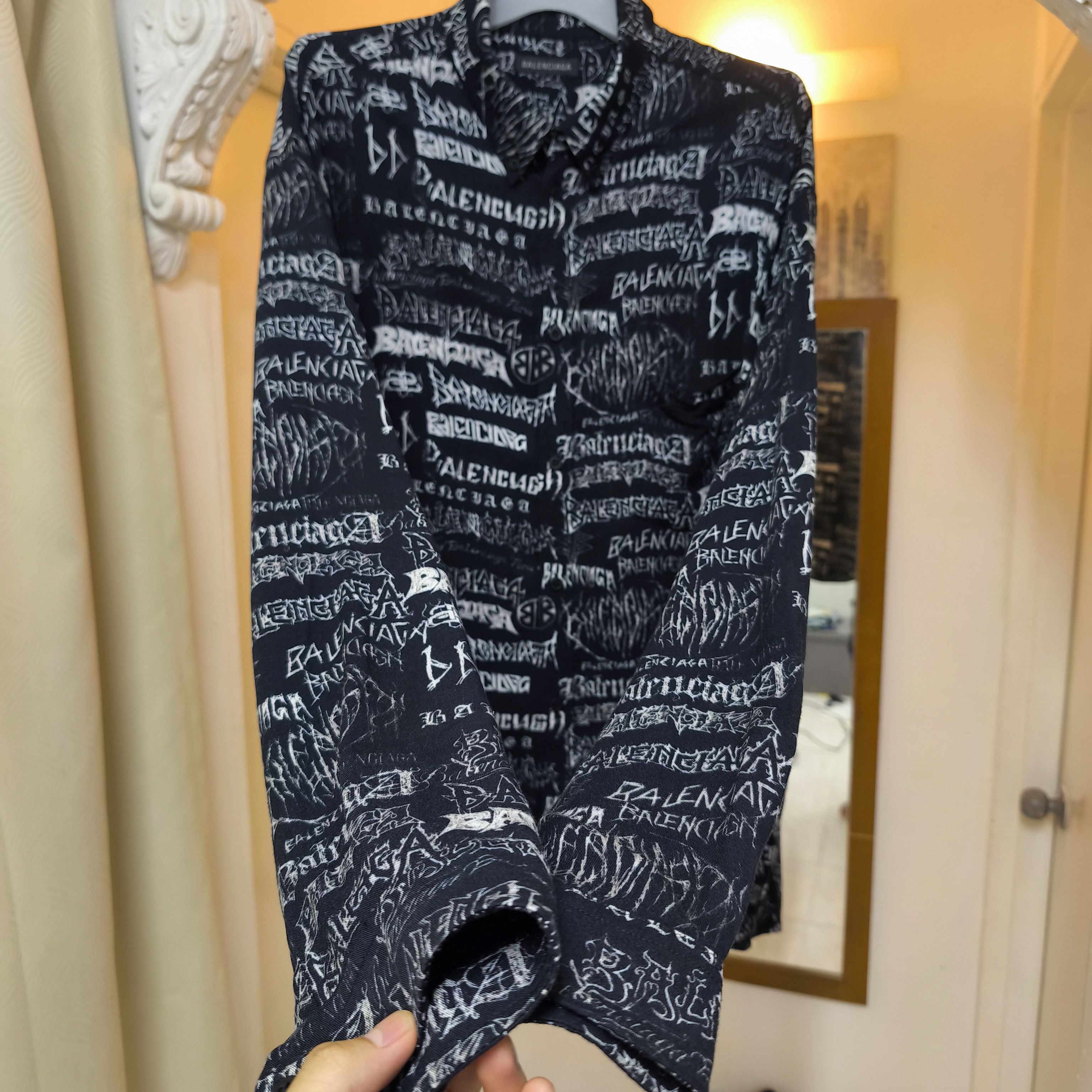 Balenciaga 1 Set 🔥🔥Balenciaga Black Printed Shirt DIY Metal Graffiti Size US M / EU 48-50 / 2 - 5 Thumbnail