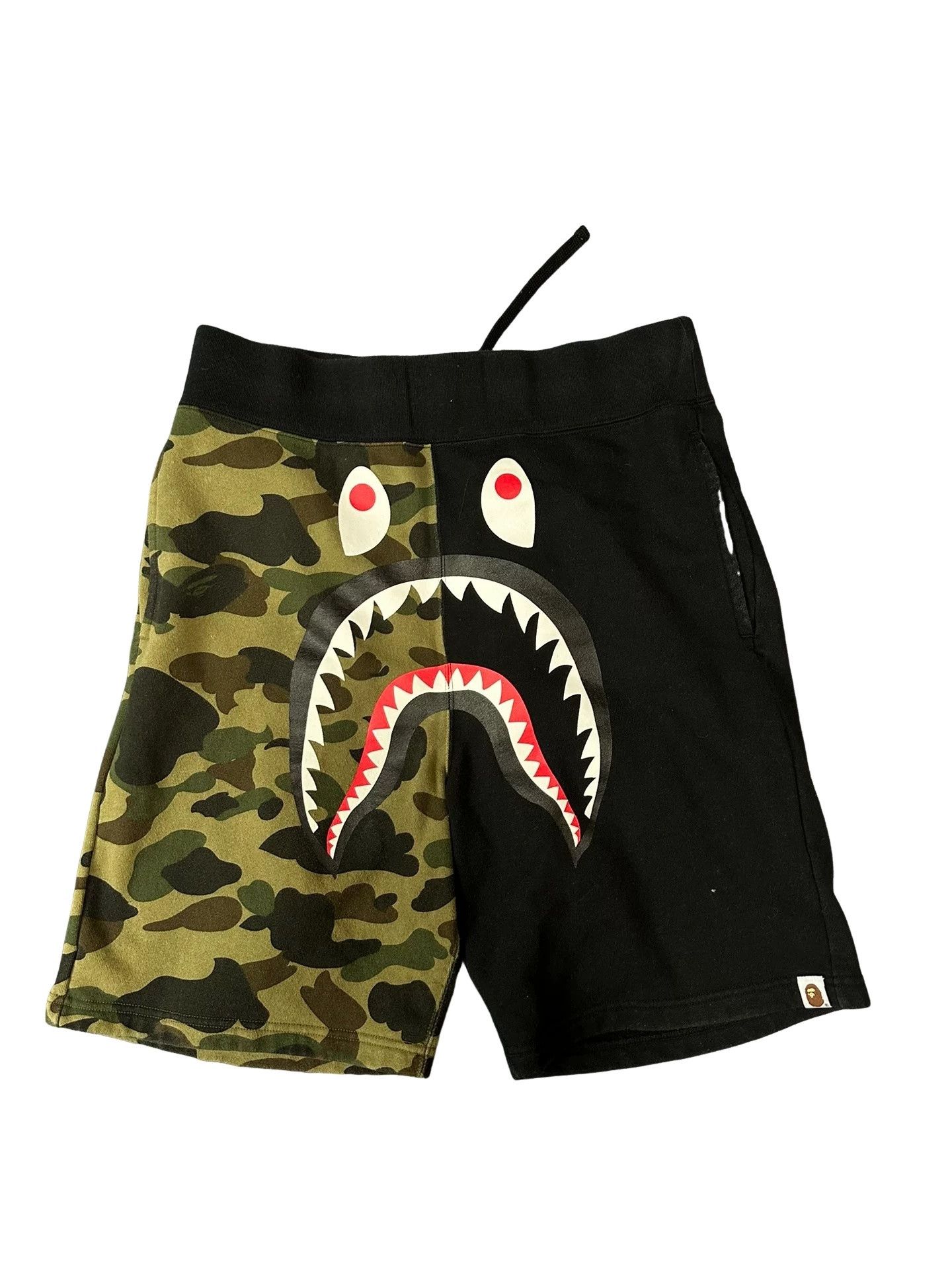 Bape A Bathing Ape Shark Tiger Split Camo Shorts Size L Size US 34 / EU 50 - 1 Thumbnail