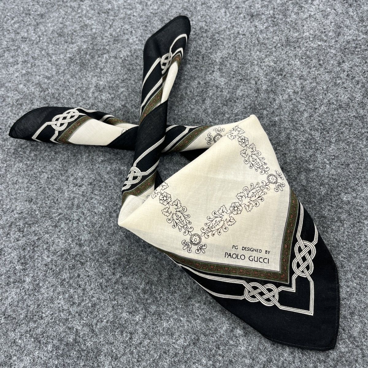 Paolo Gucci × Vintage Paolo Gucci Handkerchief / Bandana / Neckerchief B706 Size ONE SIZE - 7 Thumbnail