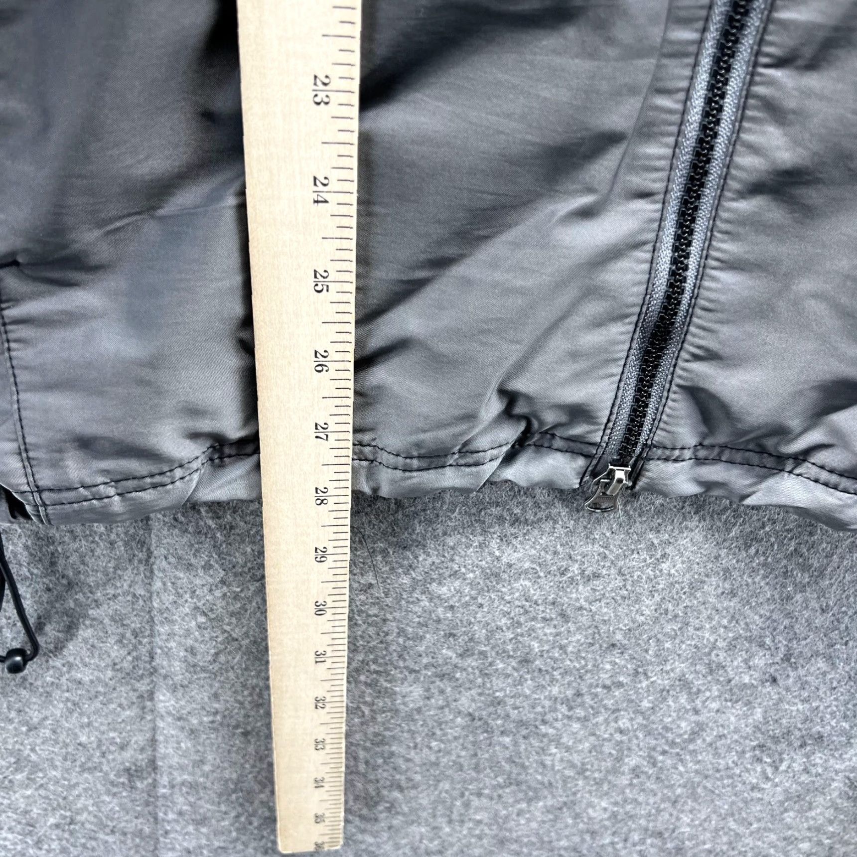 Puma PUMA Jacket Men Medium Adult Gray Full Zip Polyester Bomber Windbreaker Nylon Jacket Windbreaker Full Zip Logo Gray Mens Medium Size US M / EU 48-50 / 2 - 7 Thumbnail