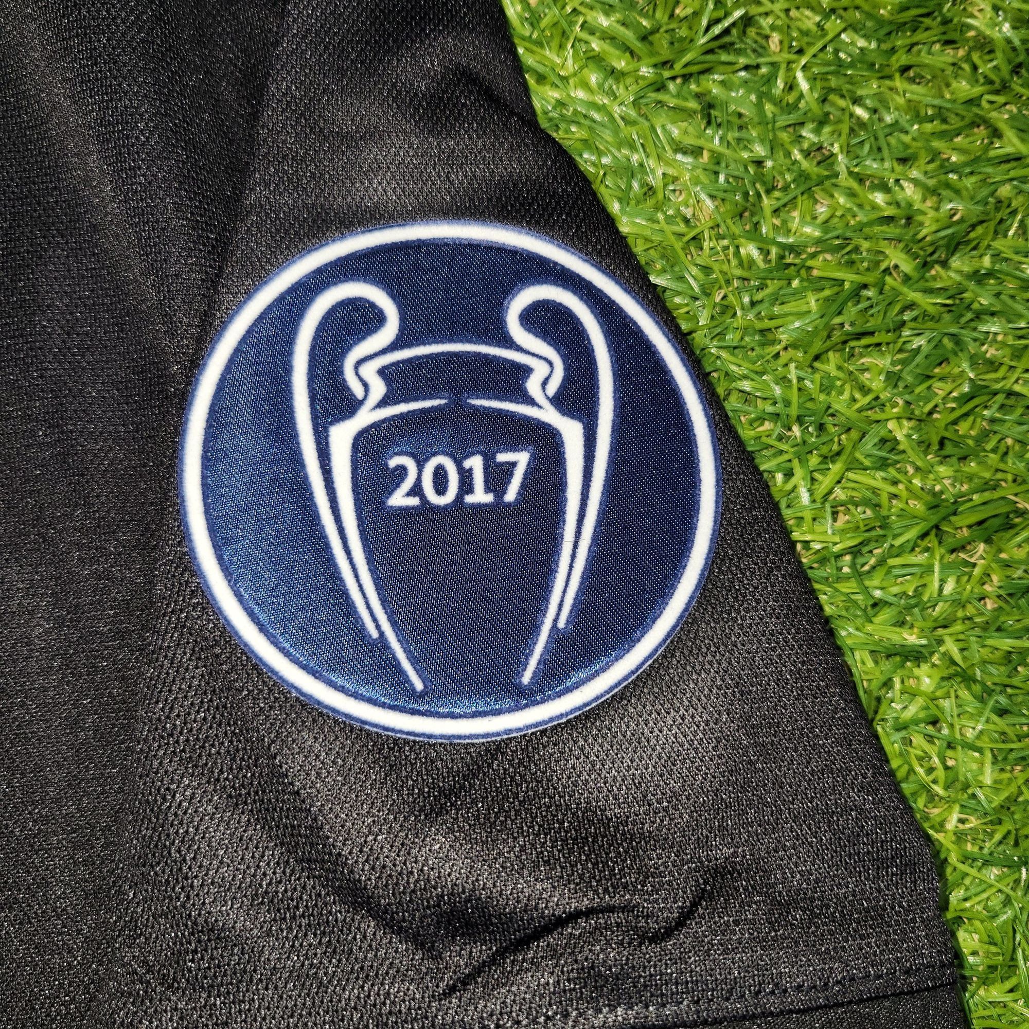 Adidas Ronaldo Real Madrid 2017 2018 UEFA Away Soccer Jersey M Size US M / EU 48-50 / 2 - 5 Thumbnail