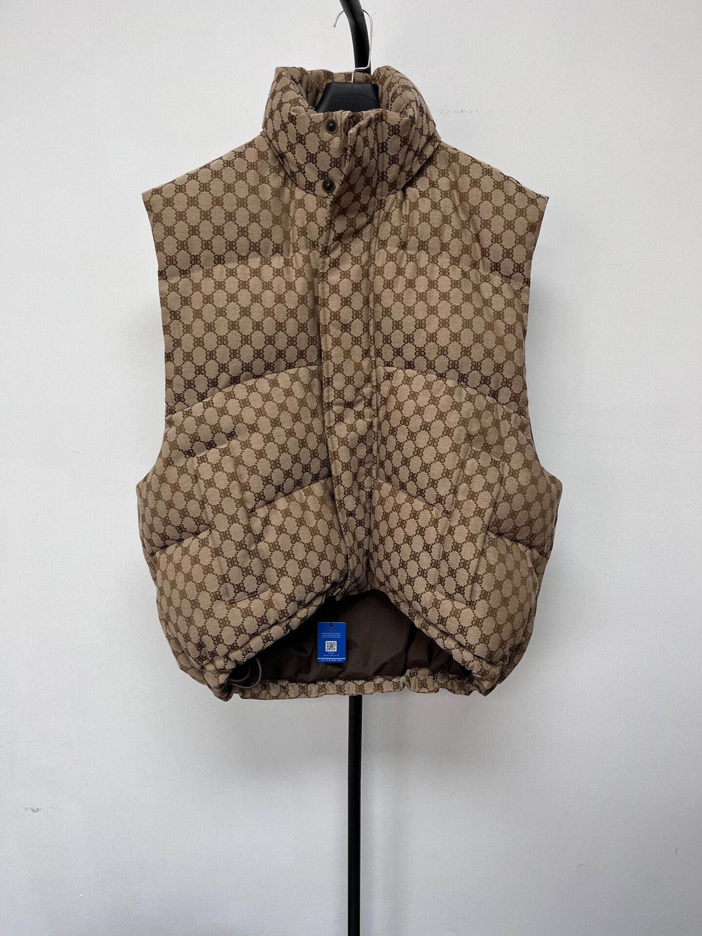 Balenciaga balenciaga x gucci padded vest uni Size US M / EU 48-50 / 2 - 1 Thumbnail