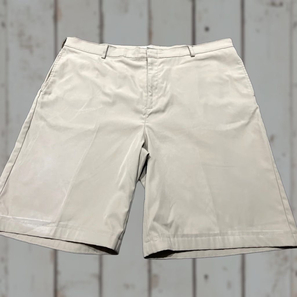 Vintage DENNIS Mens M42 Khaki Flat Front Stretch Twill Shorts Polyester Size US 42 / EU 58 - 1 Thumbnail